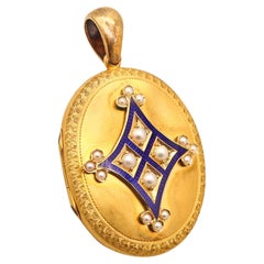 VICTORIAN 1890 Blue Enameled Locket In 18Kt Yellow Gold And White pearls