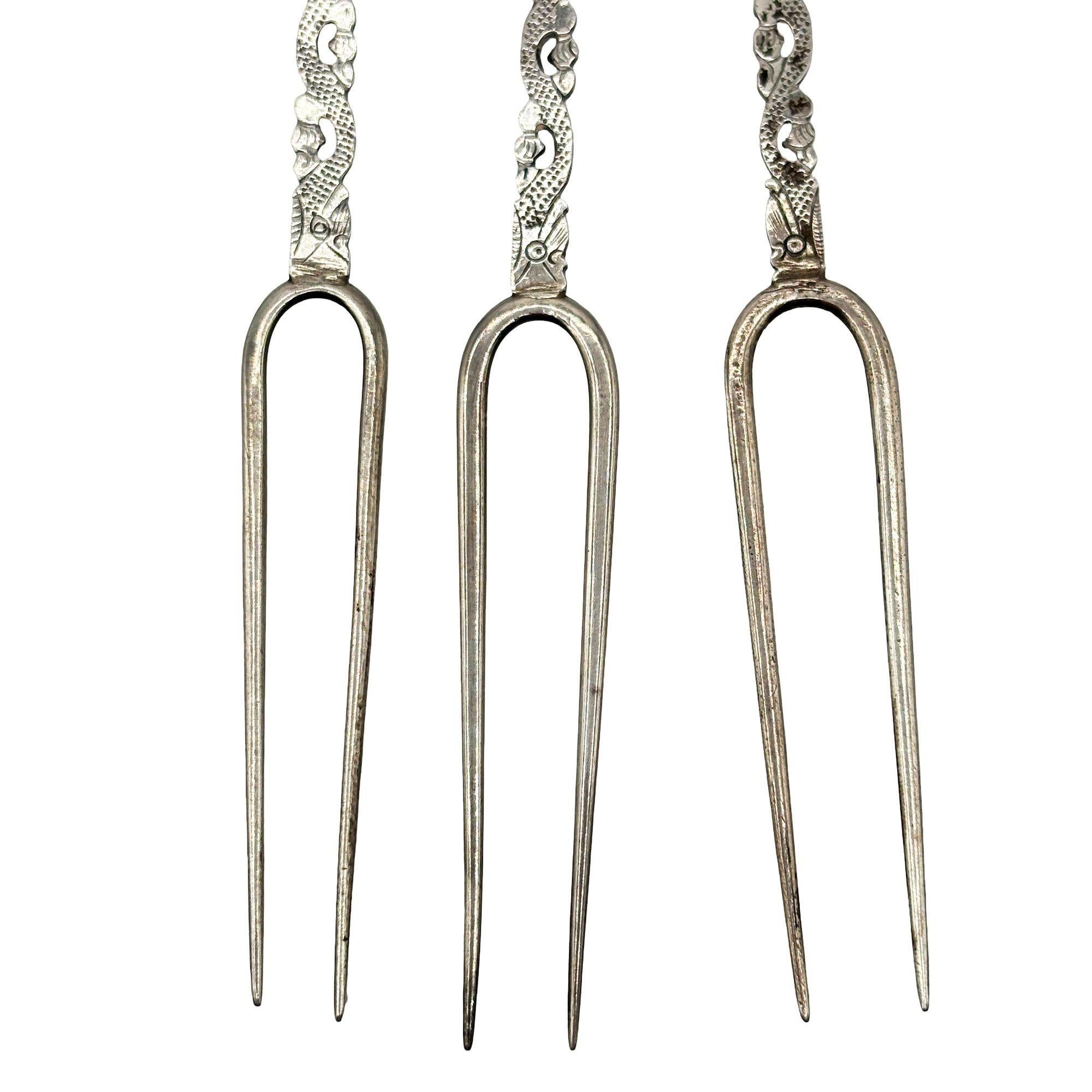 Late 20th Century Victorian 1890 Chinese Export Silver Pickle Cocktail Fork, Set of 3 For Sale