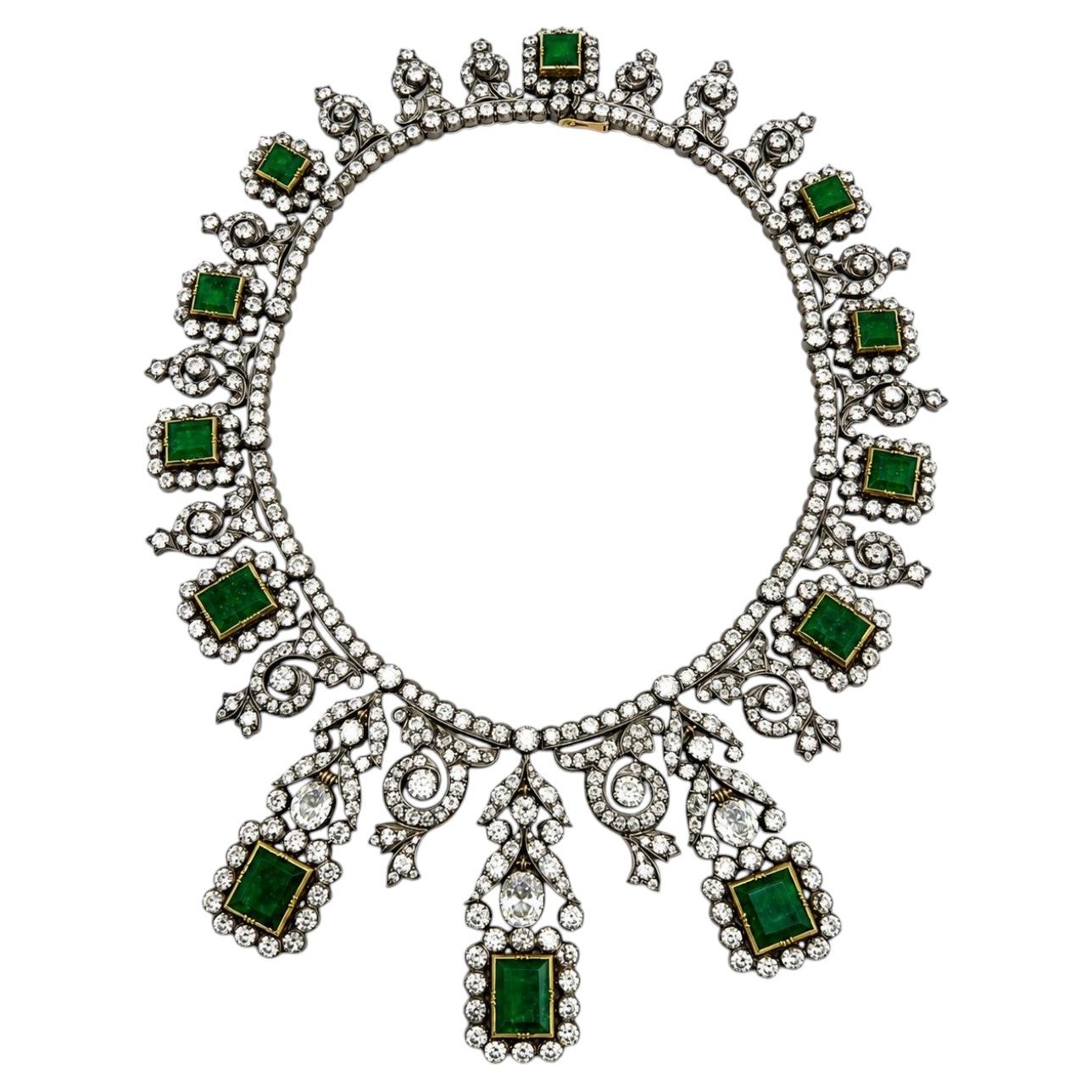 Collana vittoriana del 1890 in oro 18 carati con smeraldi e diamanti per un totale di 42,00 carati