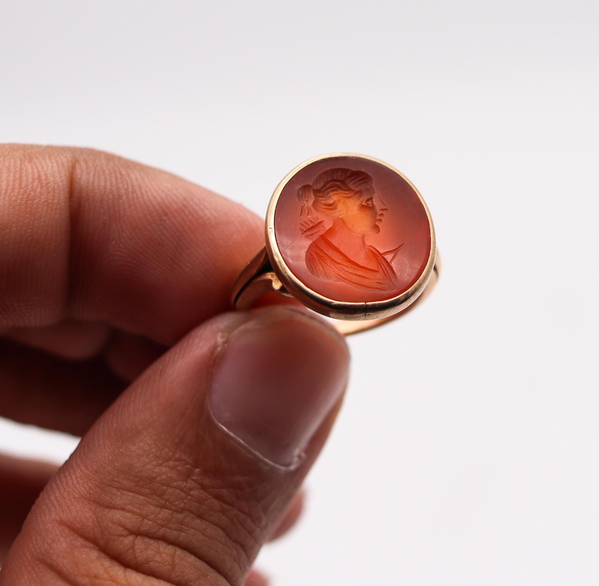 Victorian 1890 Signet Intaglio Ring in 18kt Yellow Gold with Carved Carnelian 2