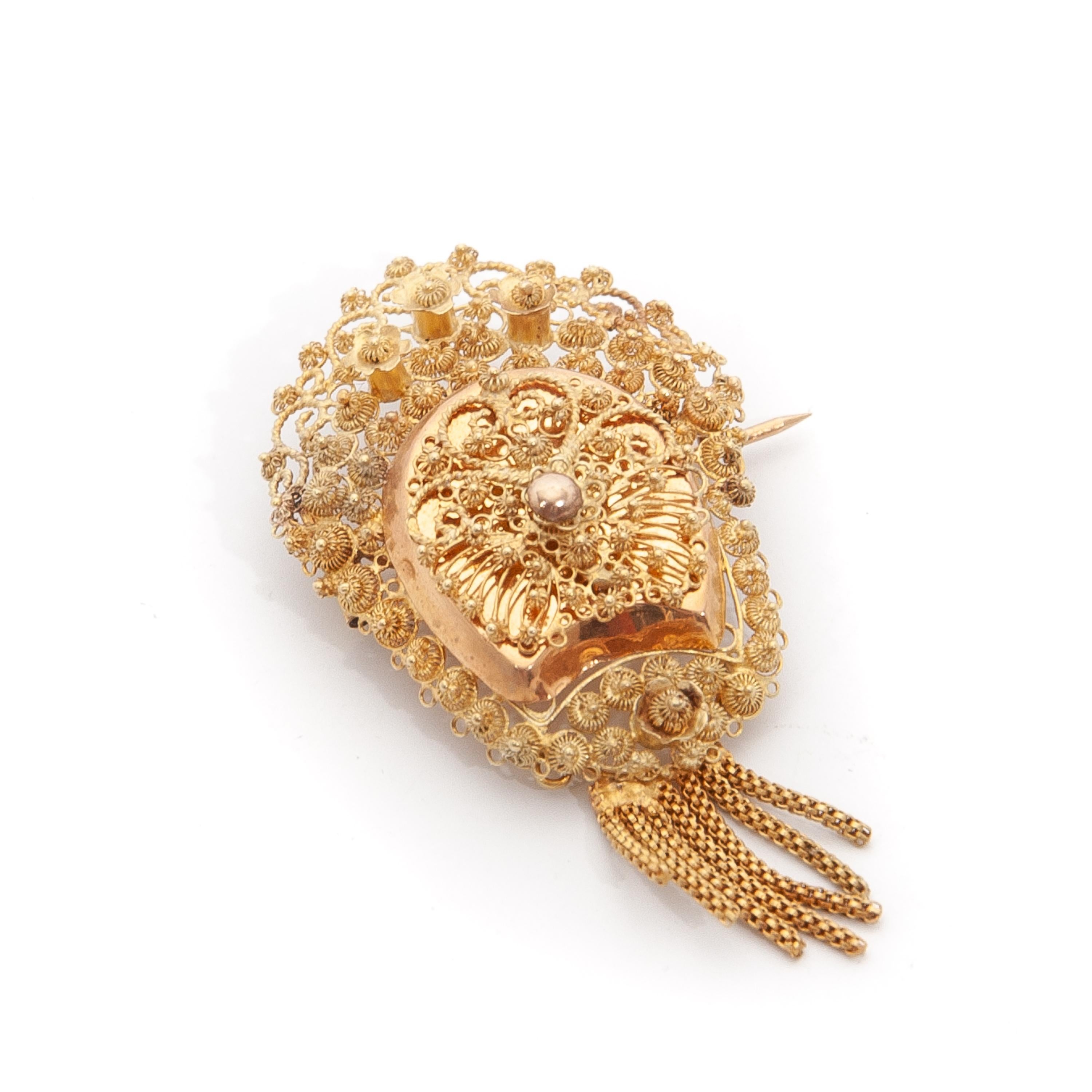 Victorian Antique 19th Century 14K Gold Cannetille Tassel Brooch For Sale