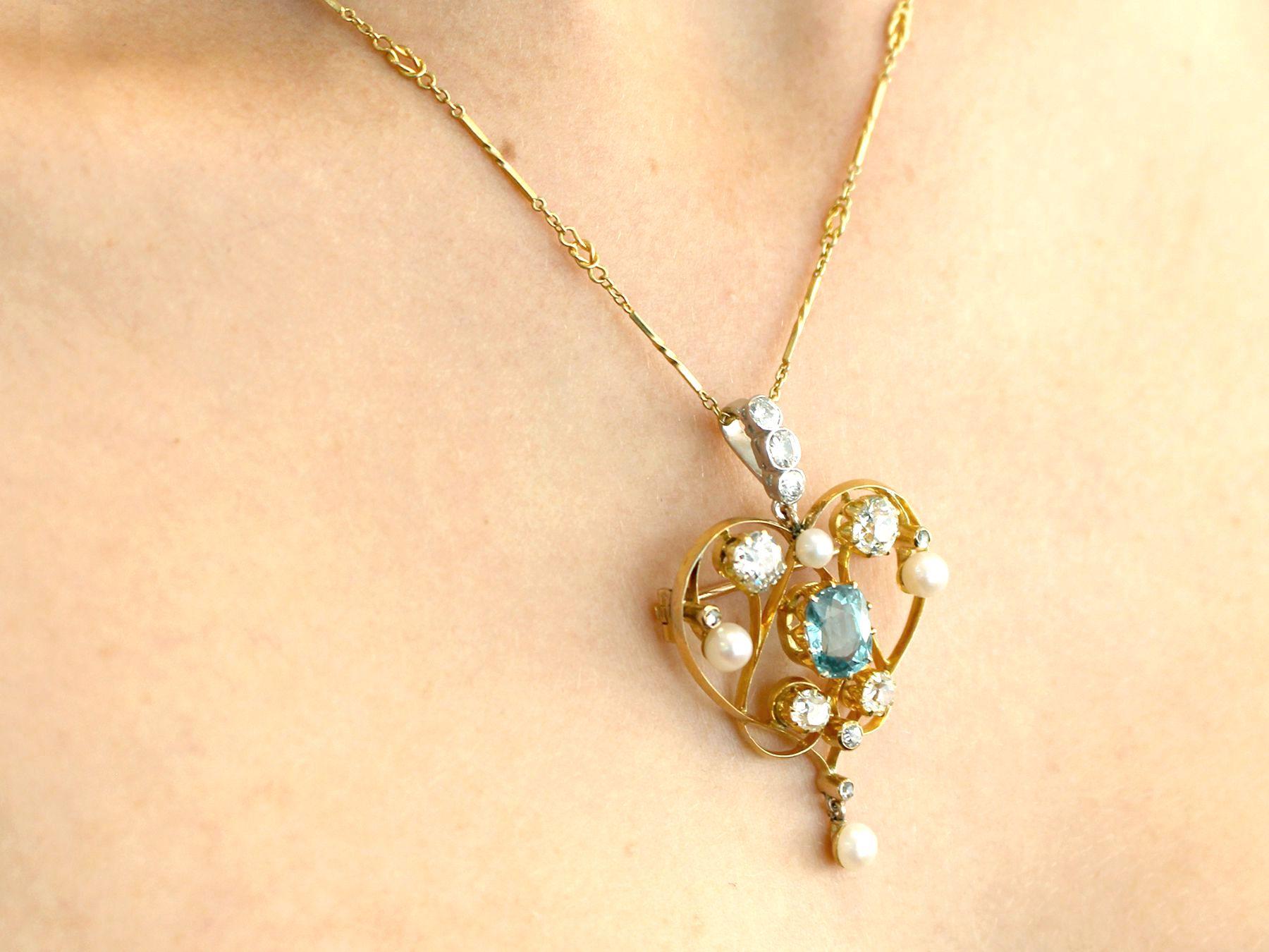 Broche ou pendentif victorien des années 1890 en or jaune avec aigue-marine, perle et diamant en vente 2