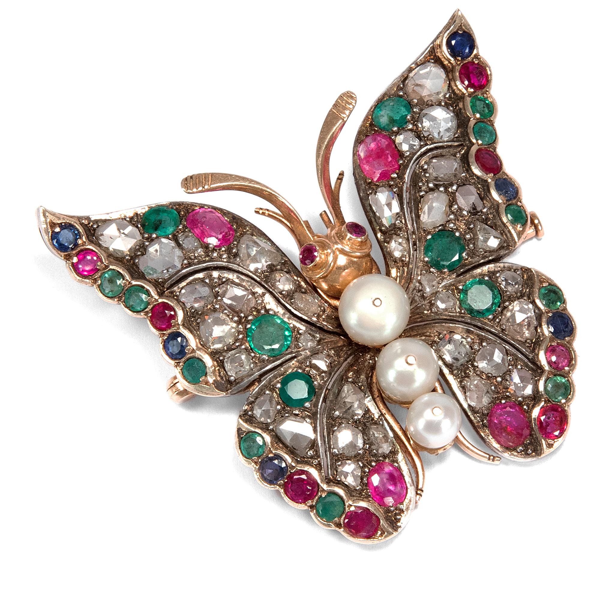 Conversation pieces in the form of insect brooches were a popular trend from the 1890s onwards that has since often been revisited. Especially butterflies were well-loved, since their colourful wings lent themselves beautifully to a lavish use of