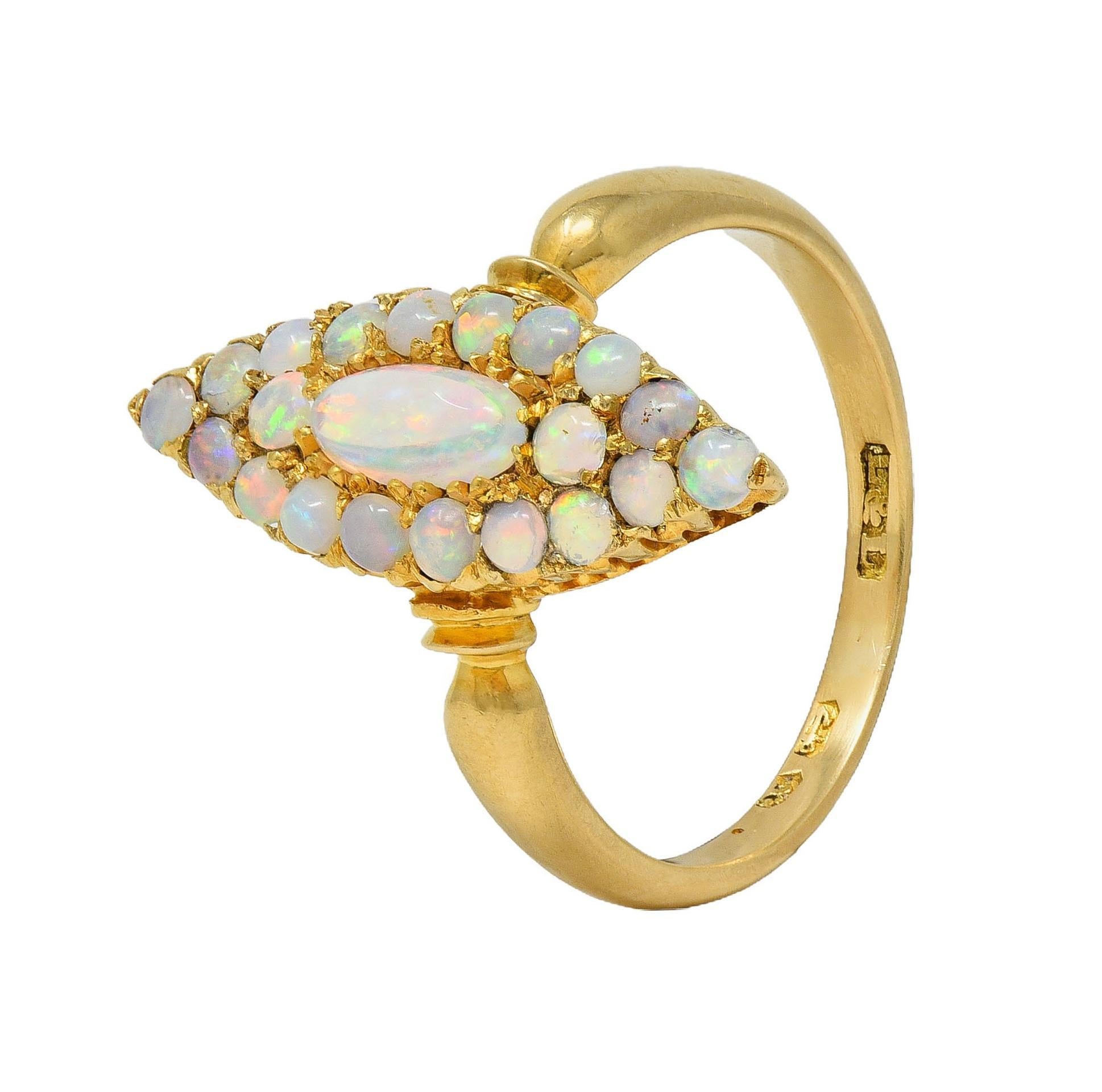 Bague grappe victorienne en or jaune 18 carats avec opale cabochon ancienne de 1897 en vente 5