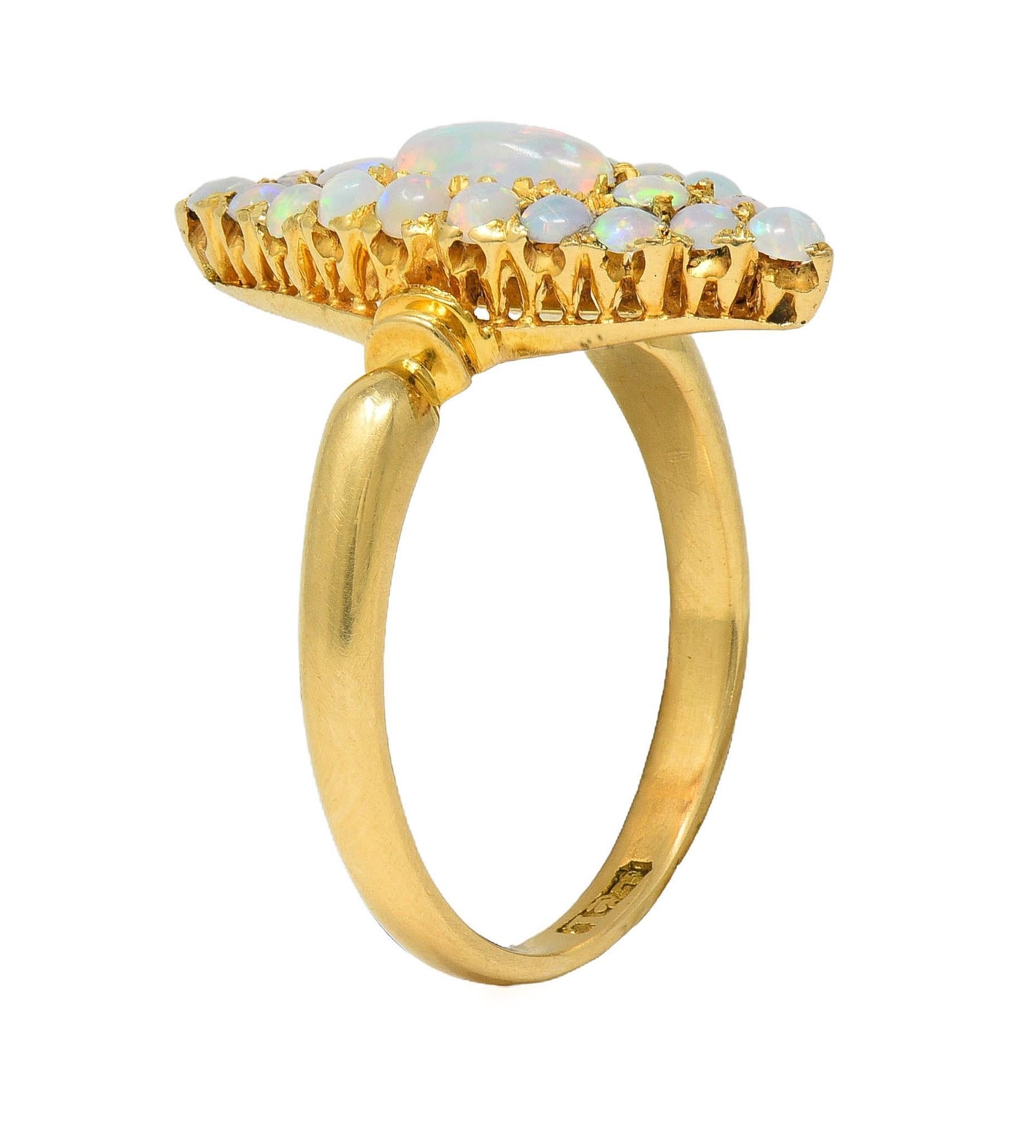 Bague grappe victorienne en or jaune 18 carats avec opale cabochon ancienne de 1897 en vente 8
