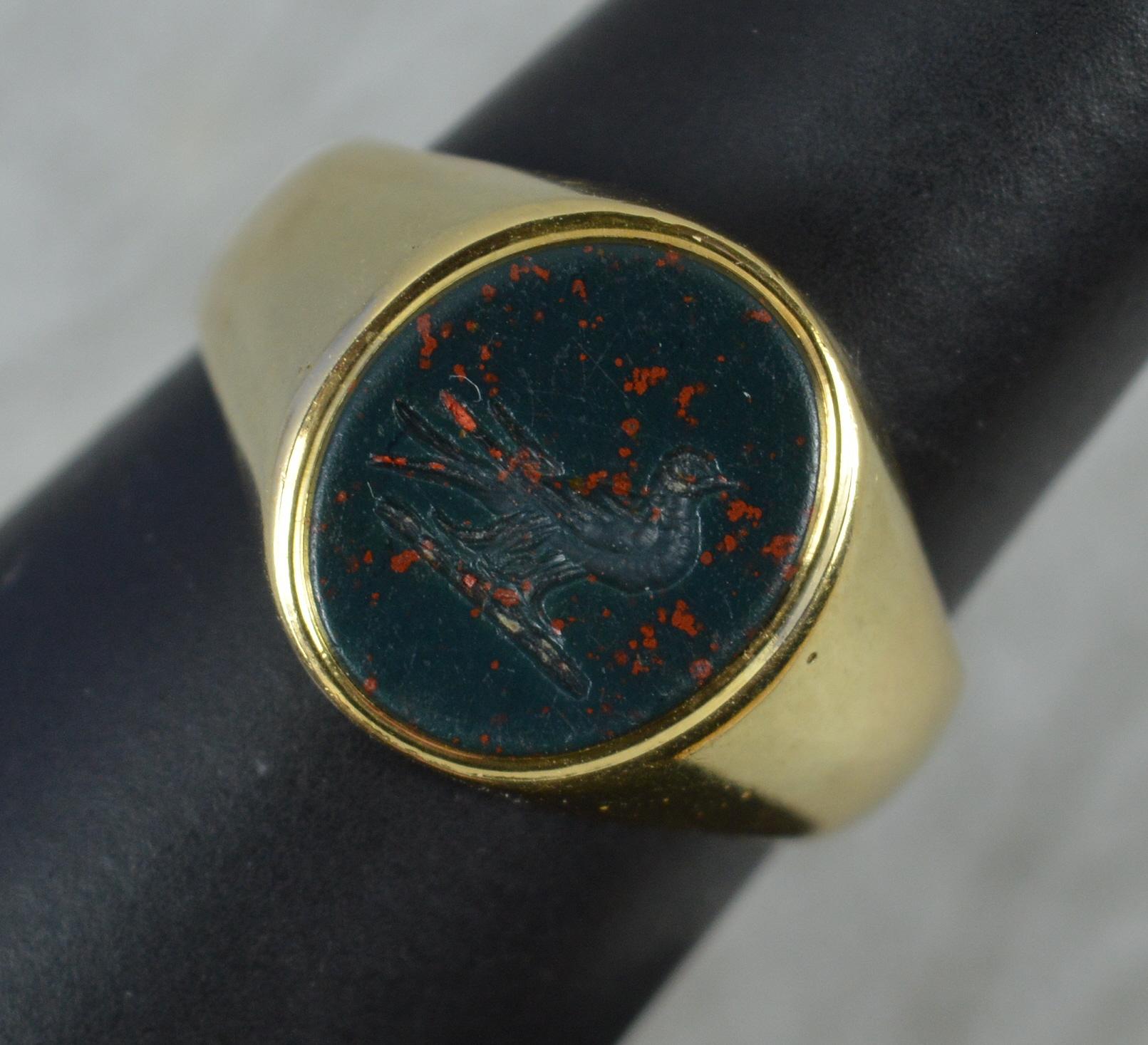 Victorian 18ct Gold and Bloodstone Dove of Peace Intaglio Signet Seal Ring 4