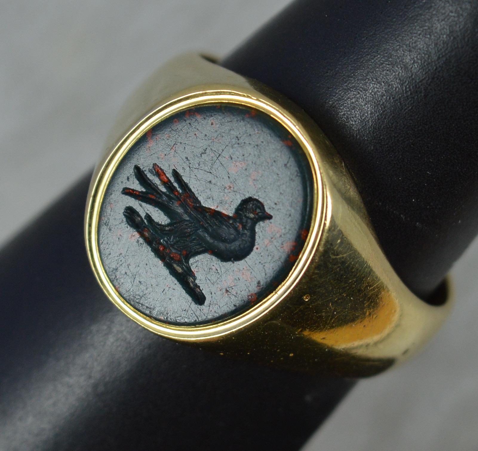 Victorian 18ct Gold and Bloodstone Dove of Peace Intaglio Signet Seal Ring 5