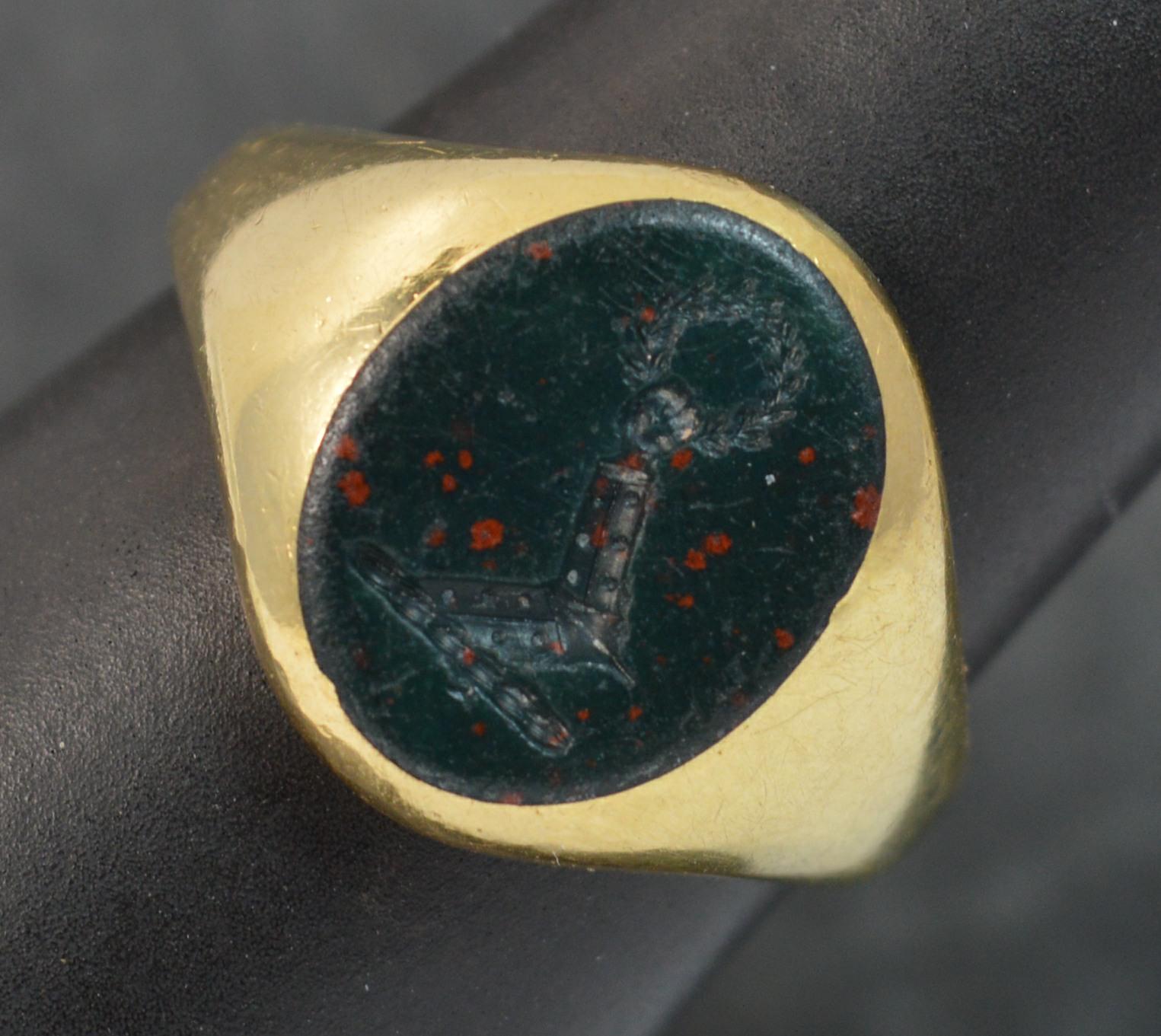 Victorian 18 Carat Gold and Bloodstone Intaglio Seal Signet Ring 6