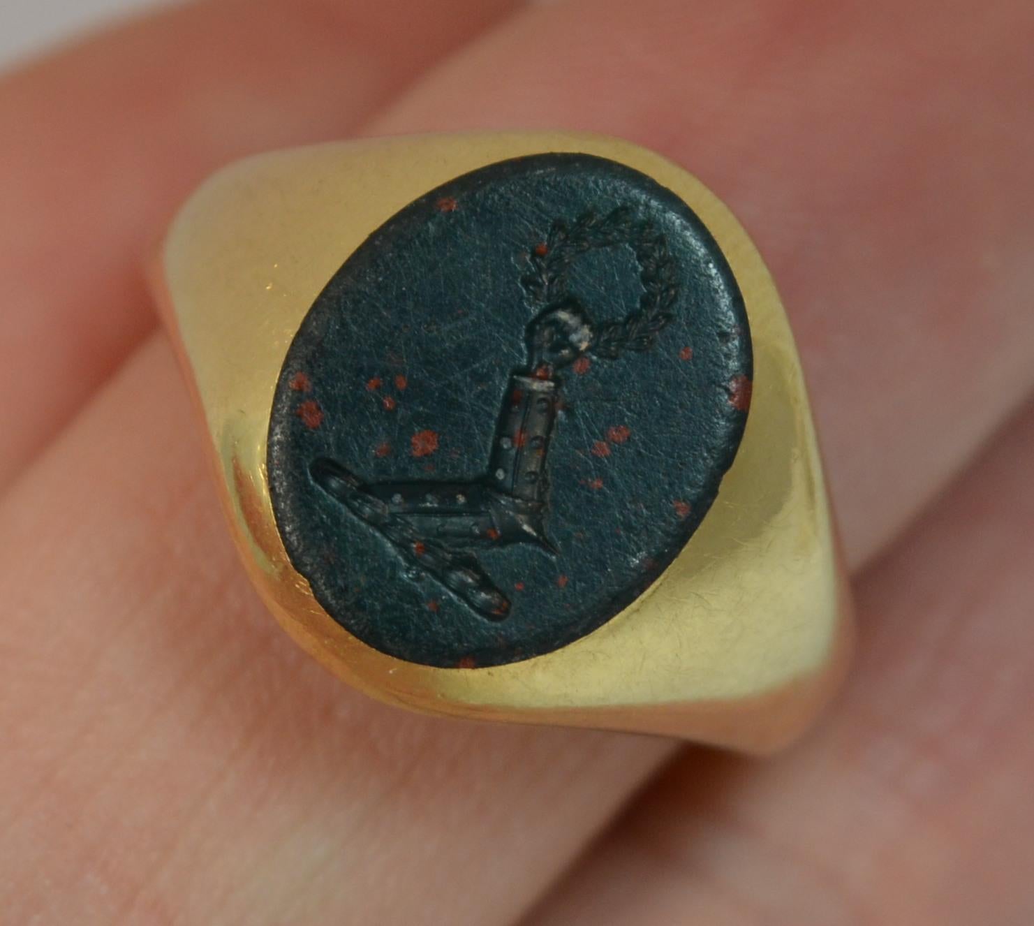 Victorian 18 Carat Gold and Bloodstone Intaglio Seal Signet Ring In Good Condition In St Helens, GB
