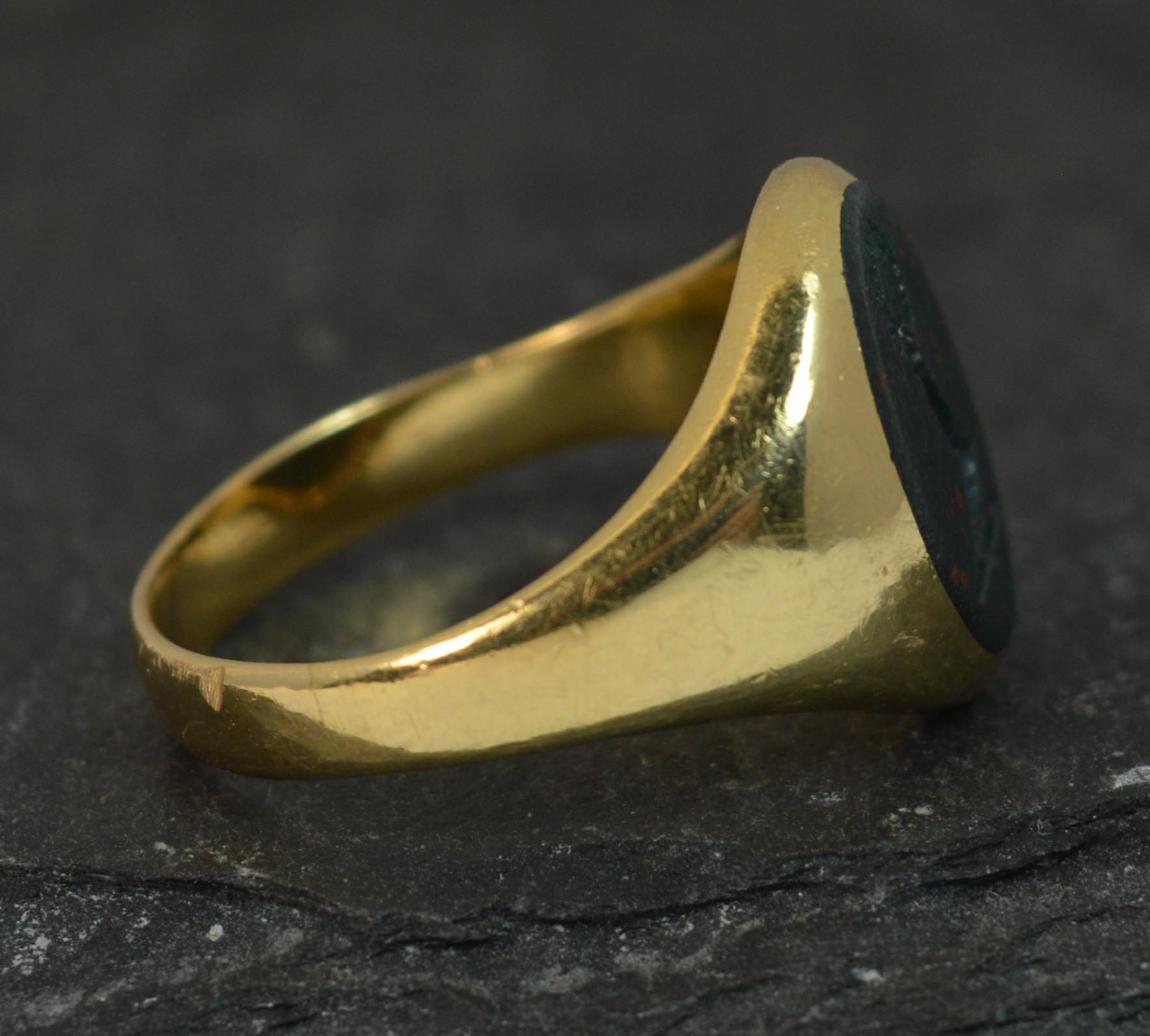 Victorian 18 Carat Gold and Bloodstone Intaglio Seal Signet Ring 3