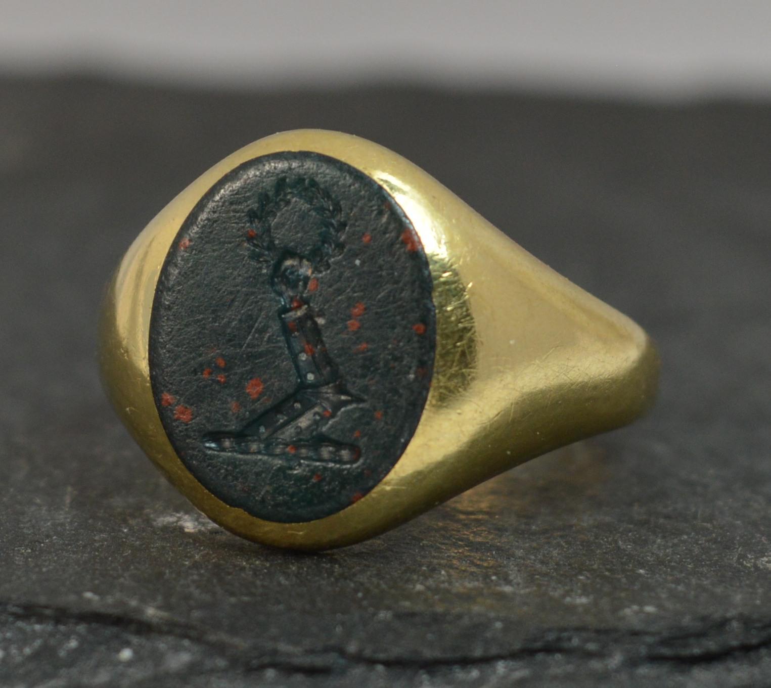 Victorian 18 Carat Gold and Bloodstone Intaglio Seal Signet Ring 5
