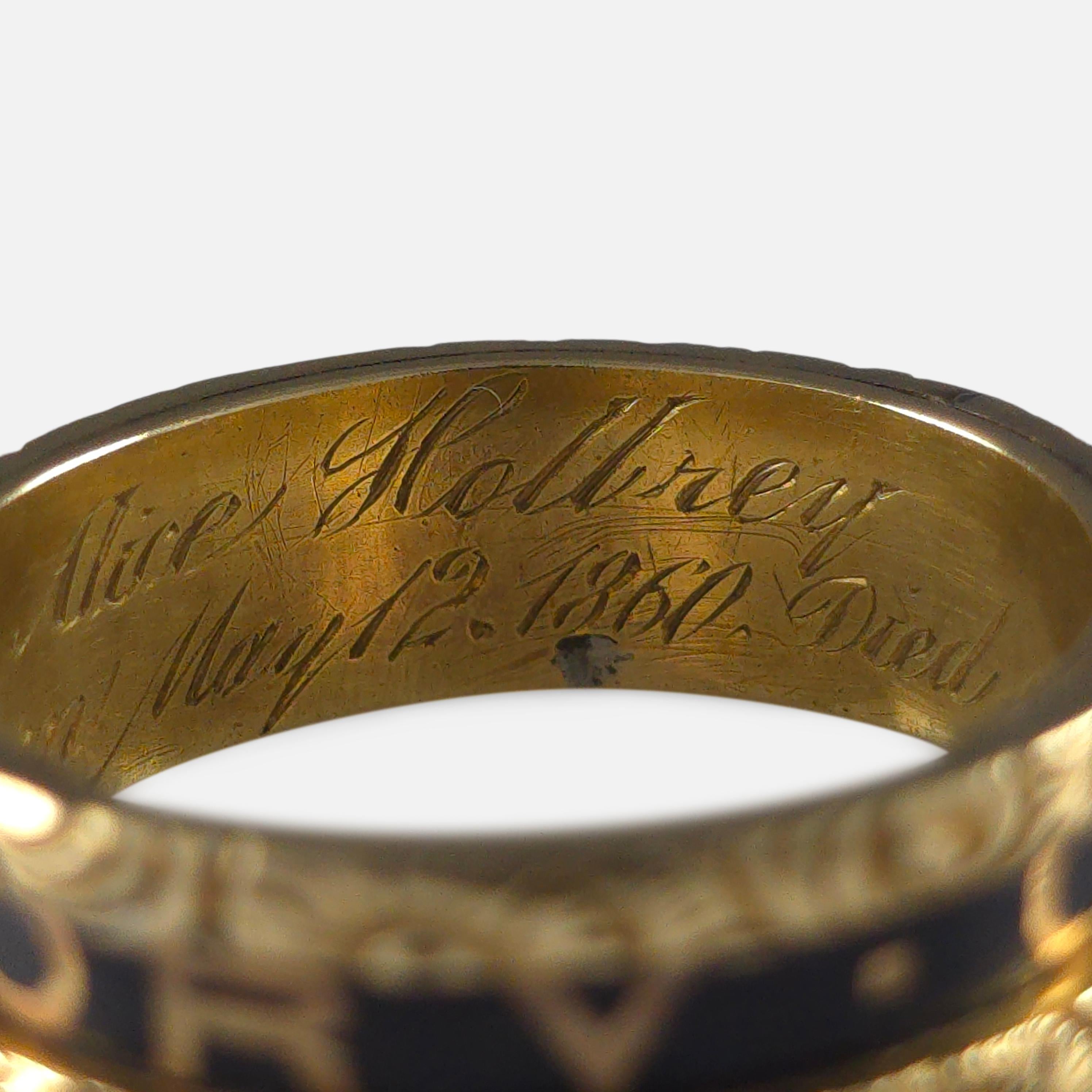 Victorian 18ct Gold and Enamel Memorial Ring, 1874 For Sale 3
