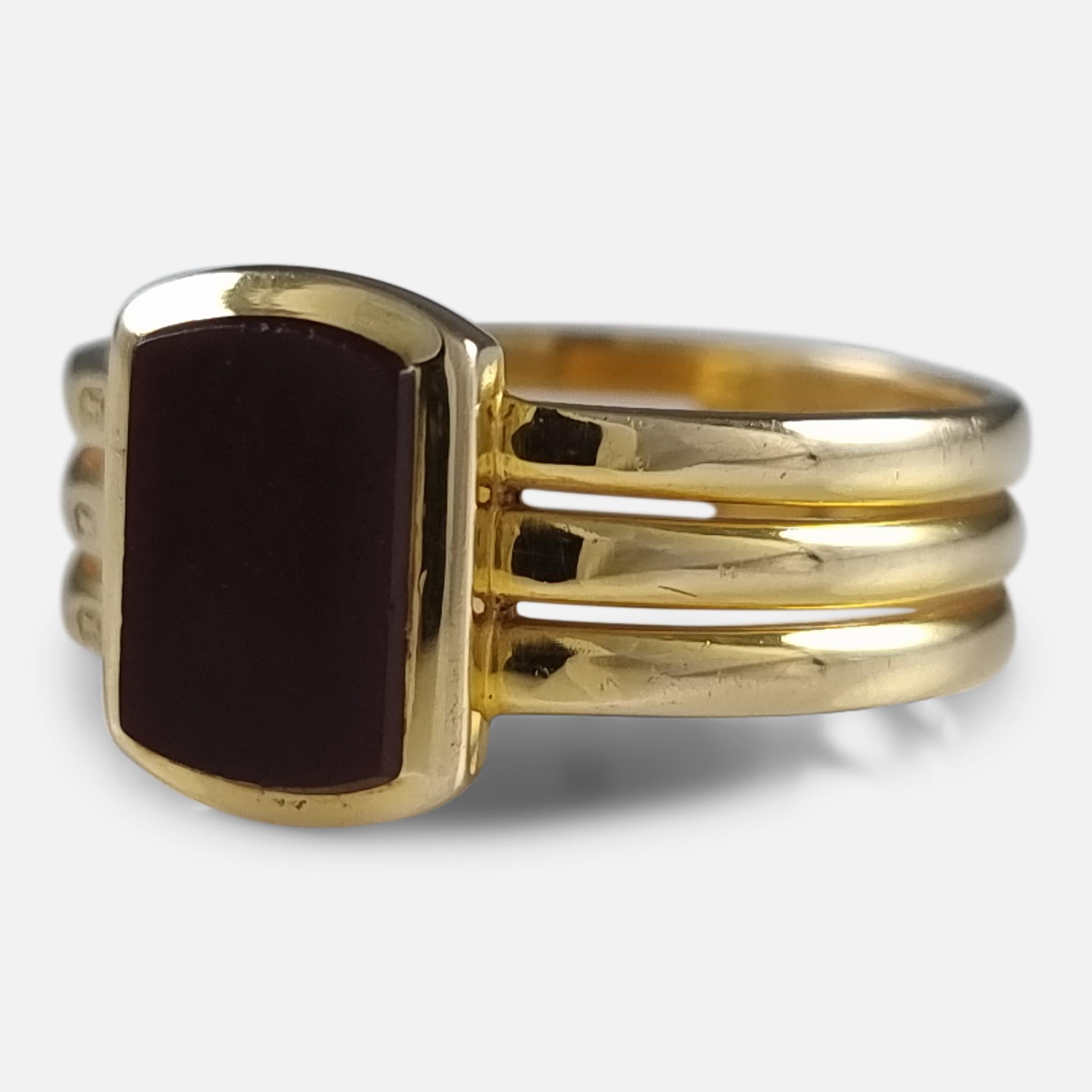 Victorian 18ct Gold Carnelian Signet Ring, 1883 For Sale 4