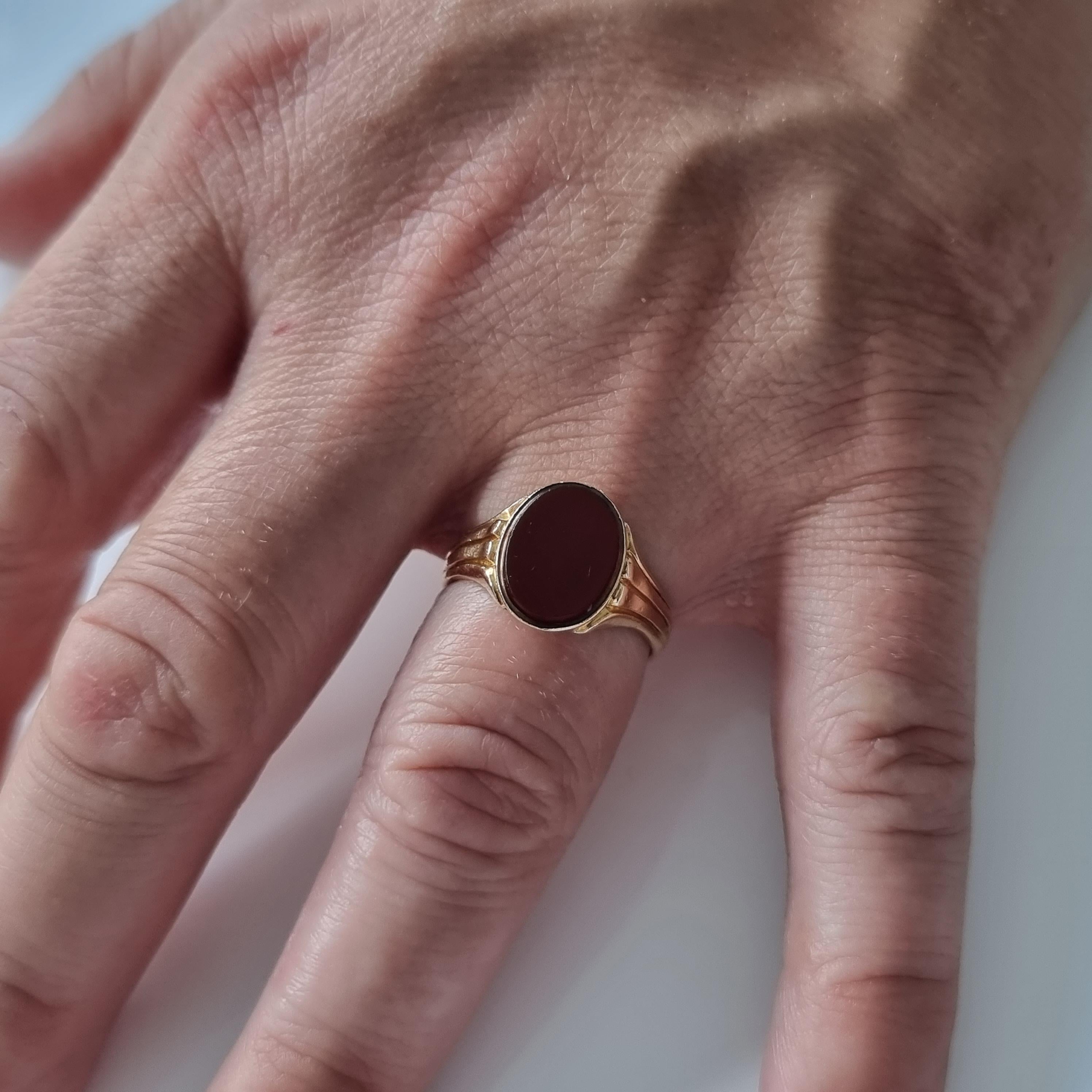 Victorian 18ct Gold Carnelian Signet Ring, 1897 3