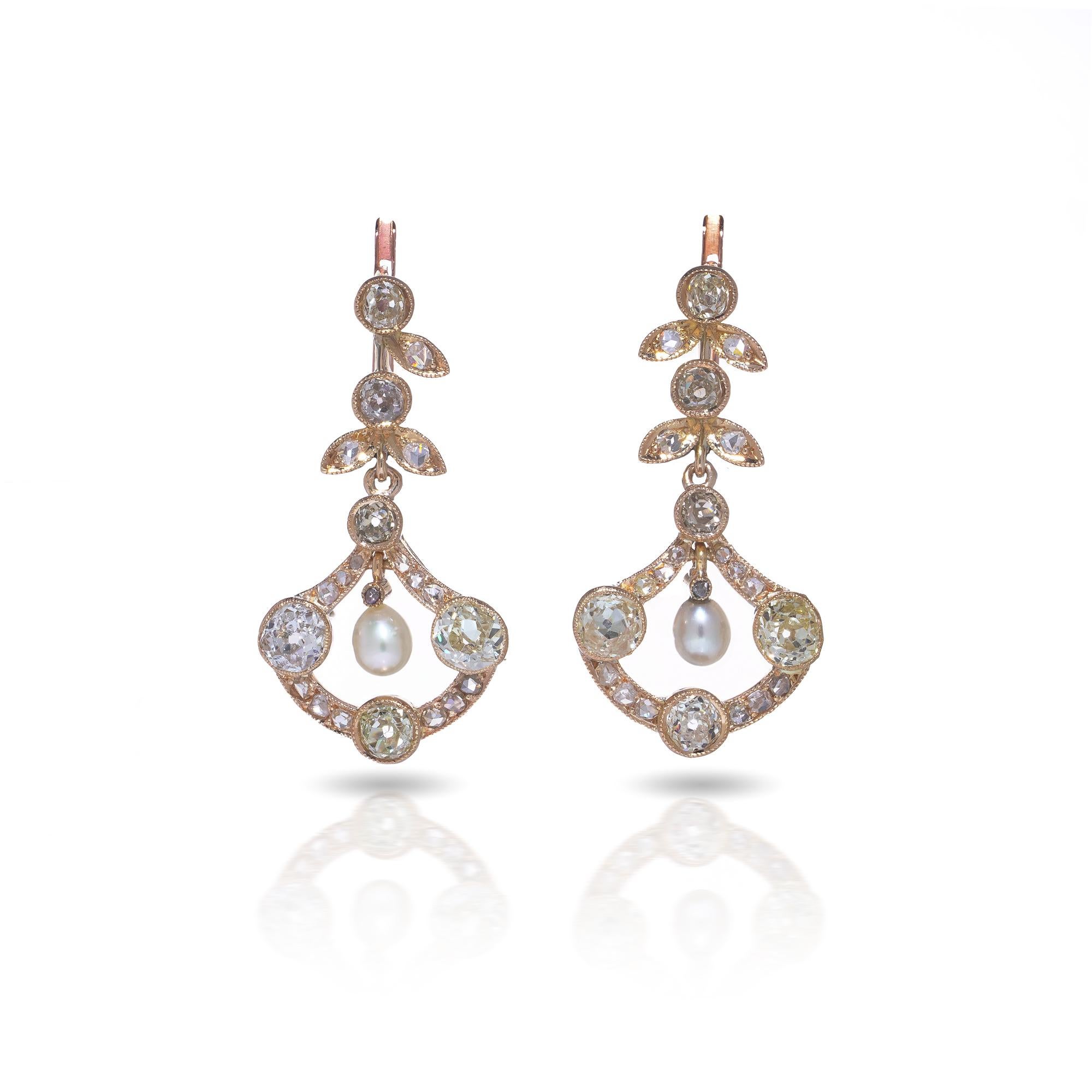 Taglio antico europeo Orecchini a goccia vittoriani in oro 18 ct con diamanti e perle in vendita