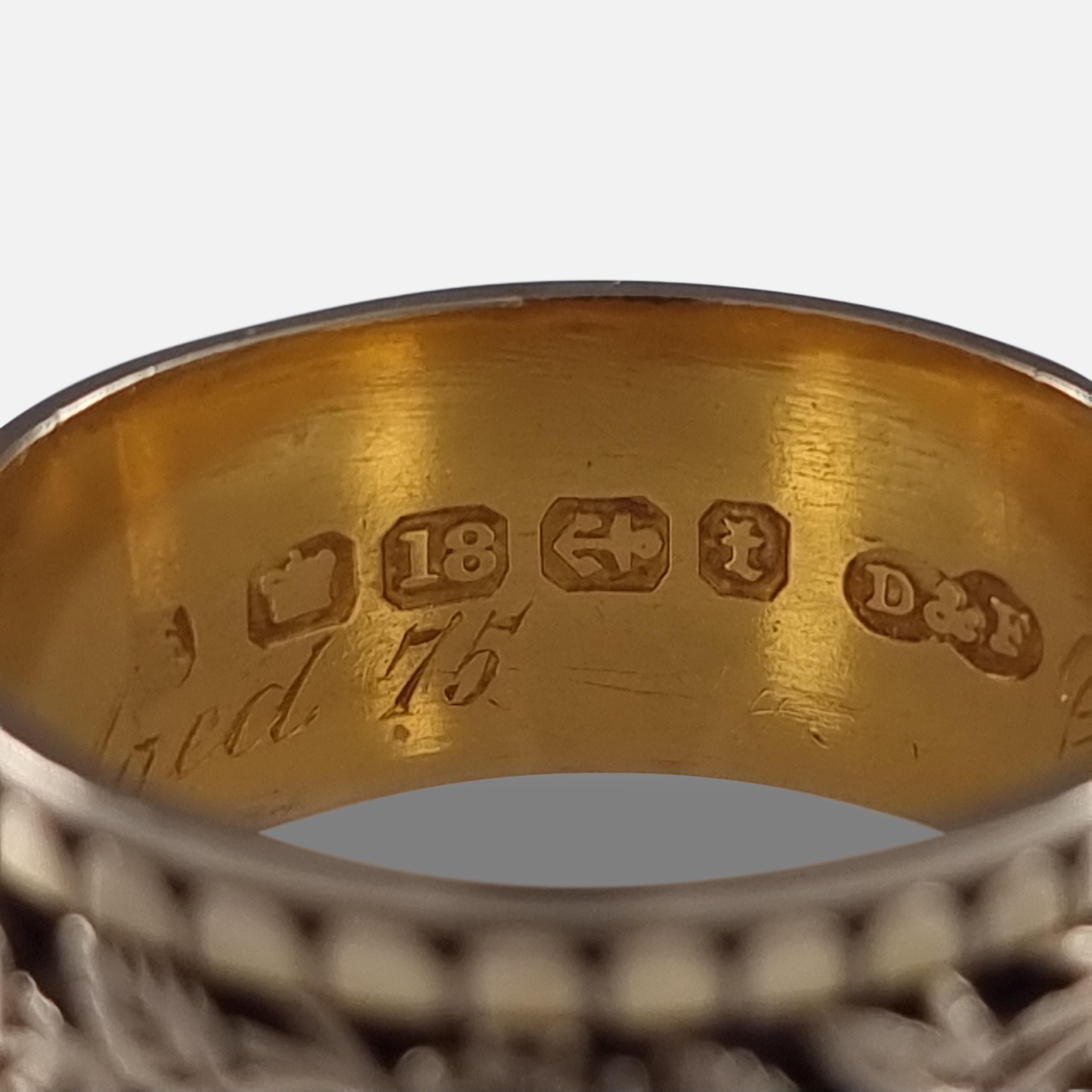 Viktorianischer Memorial-Ring aus 18 Karat Gold mit Gravur, 1893 im Angebot 6