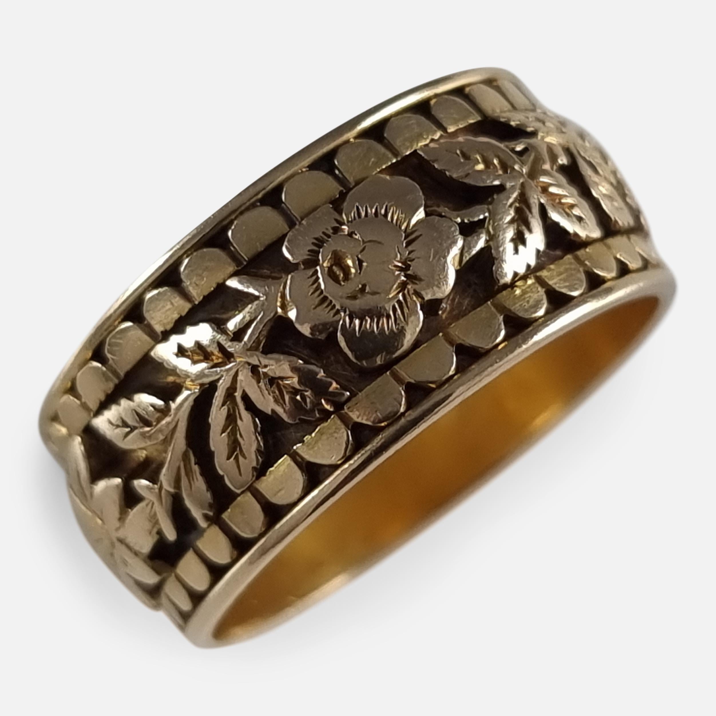 Viktorianischer Memorial-Ring aus 18 Karat Gold mit Gravur, 1893 im Angebot 1