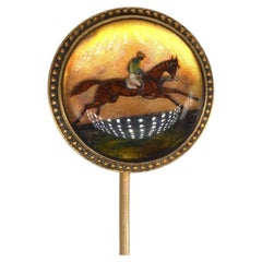Victorian 18ct Gold Essex Crystal Tie Pin with a Horse Racing Scene