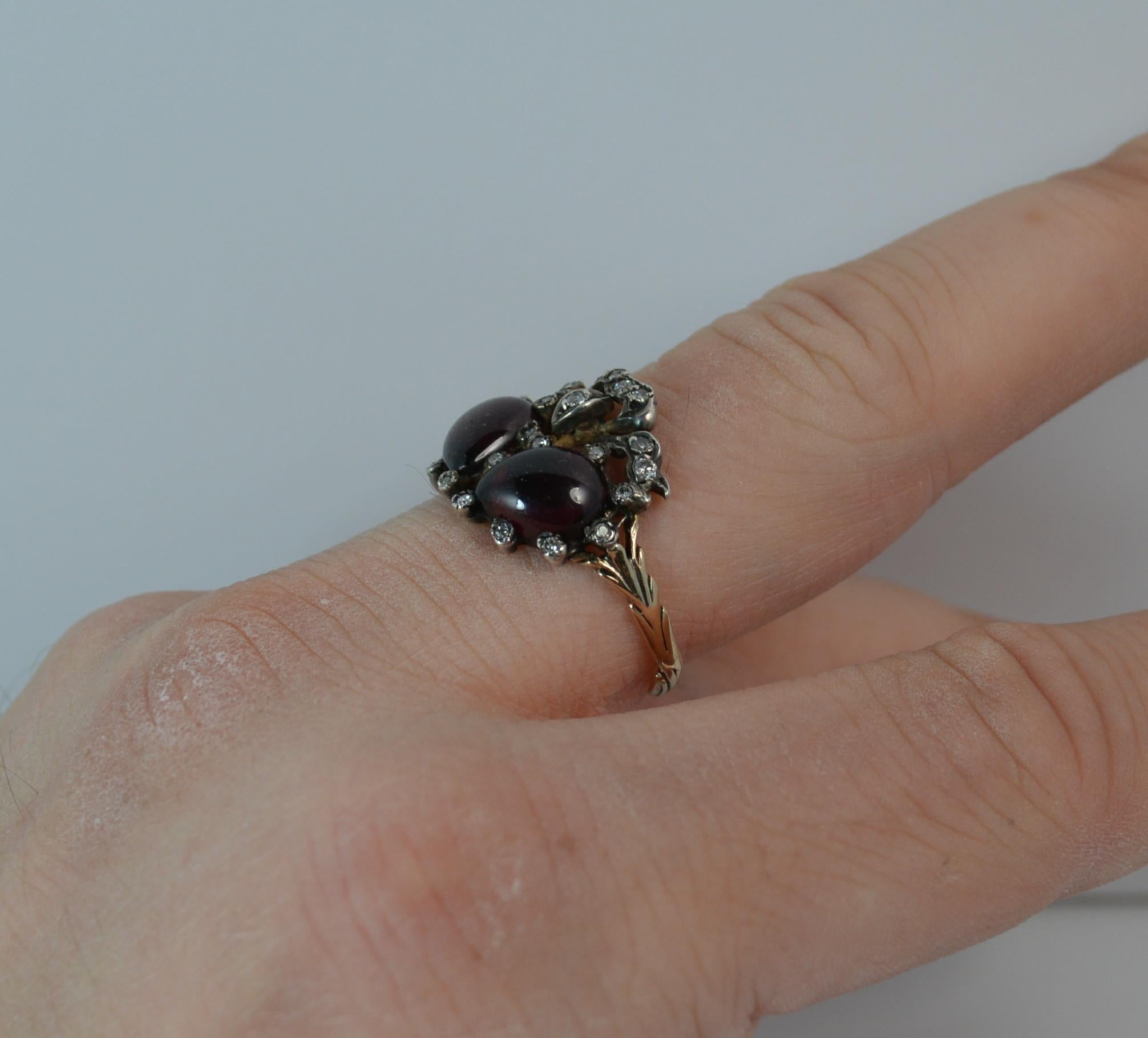 Victorian 18 Carat Gold Garnet Cabochon and Diamond Double Heart Cluster Ring 2