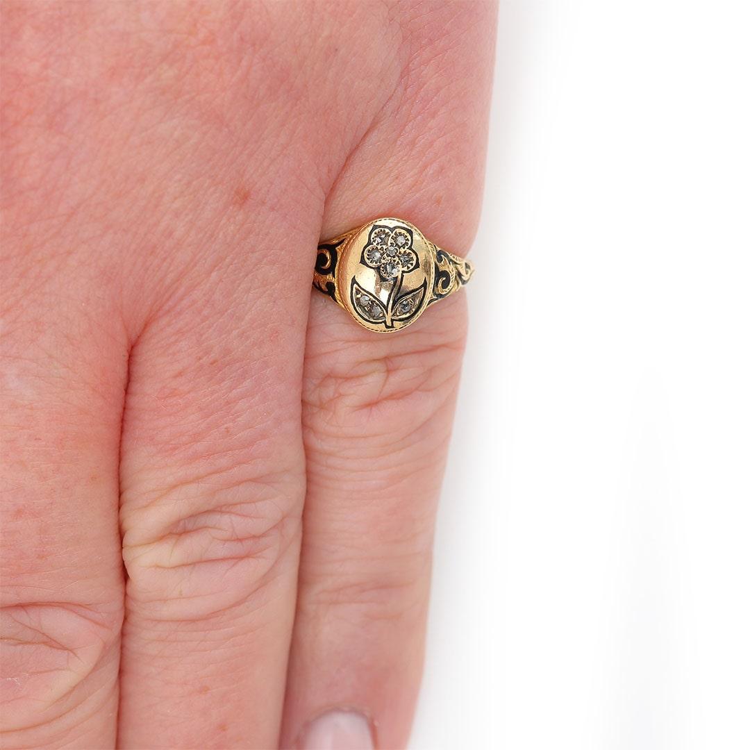 Victorian 18ct Gold Rose Cut Diamond Forget Me Not Mourning Ring, Circa 1869 For Sale 6