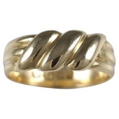 Victorian 18ct Yellow Gold Keeper Ring, 1900