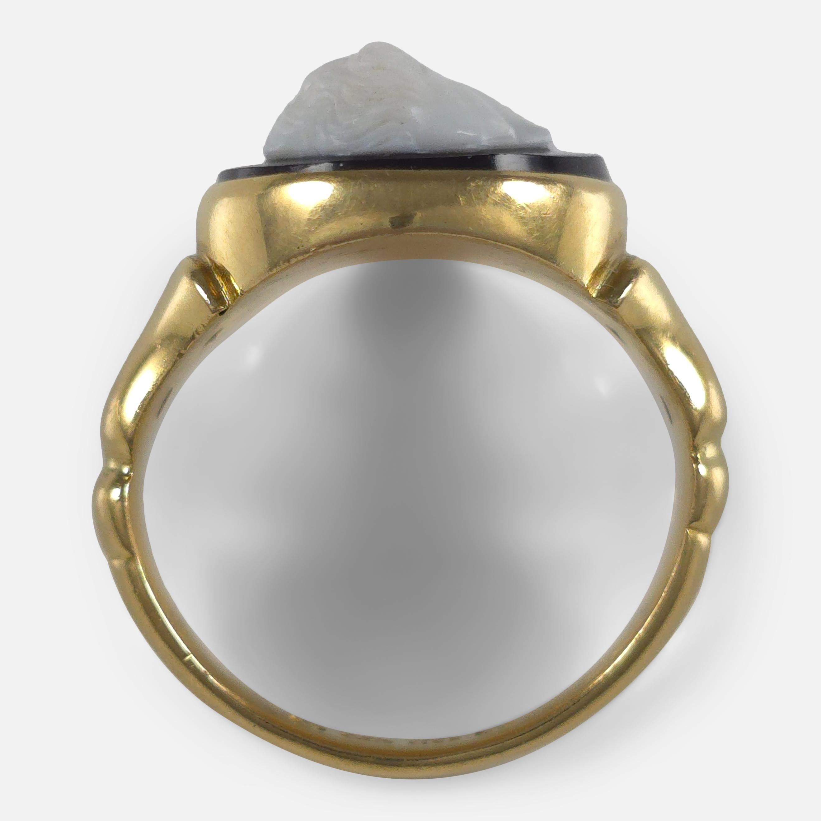 Victorian 18ct Yellow Gold Onyx Cameo Ring, 1881 For Sale 1