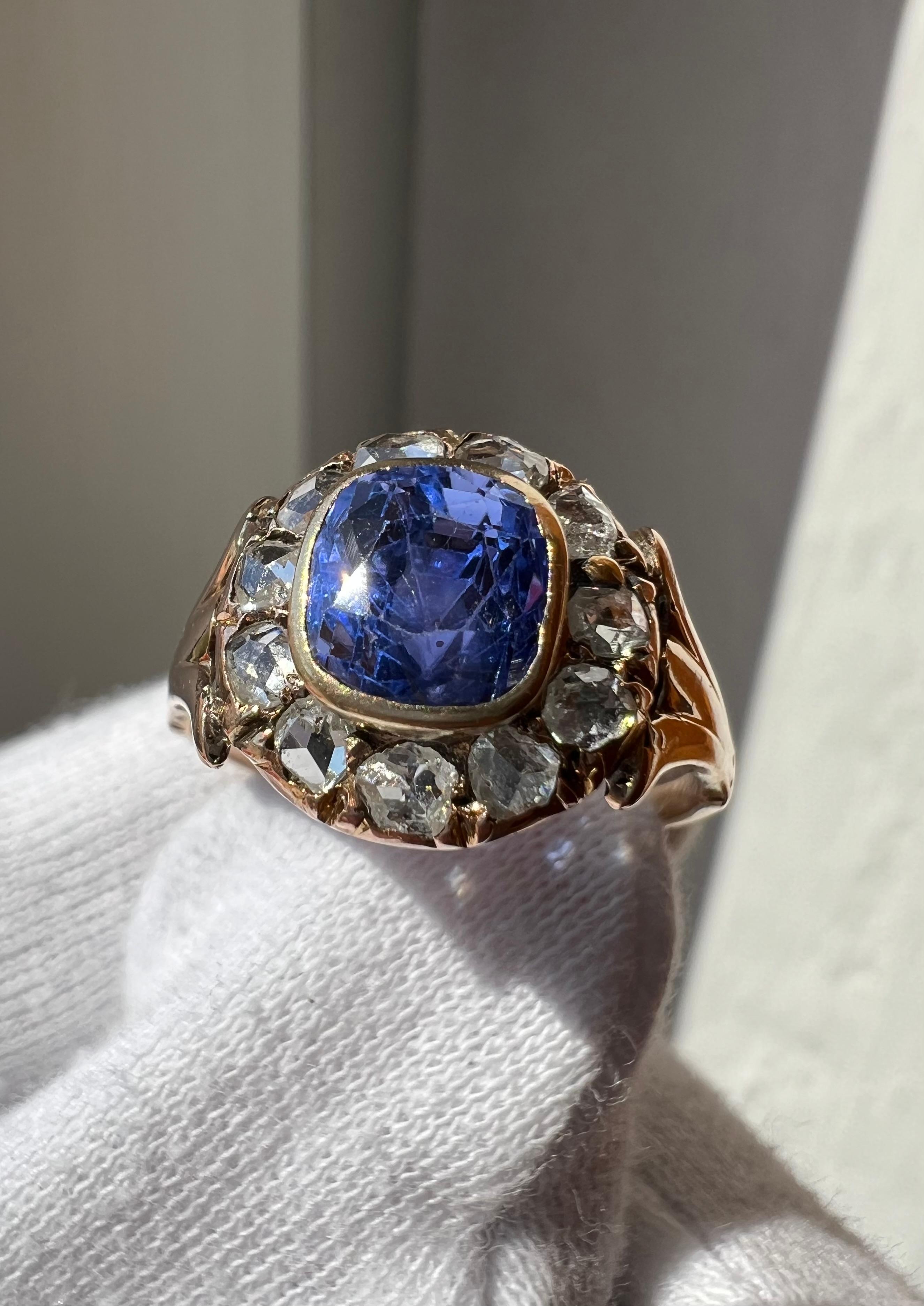Viktorianischer 18k Blauer Ceylon Saphir & Diamantring im Rosenschliff (Hochviktorianisch) im Angebot