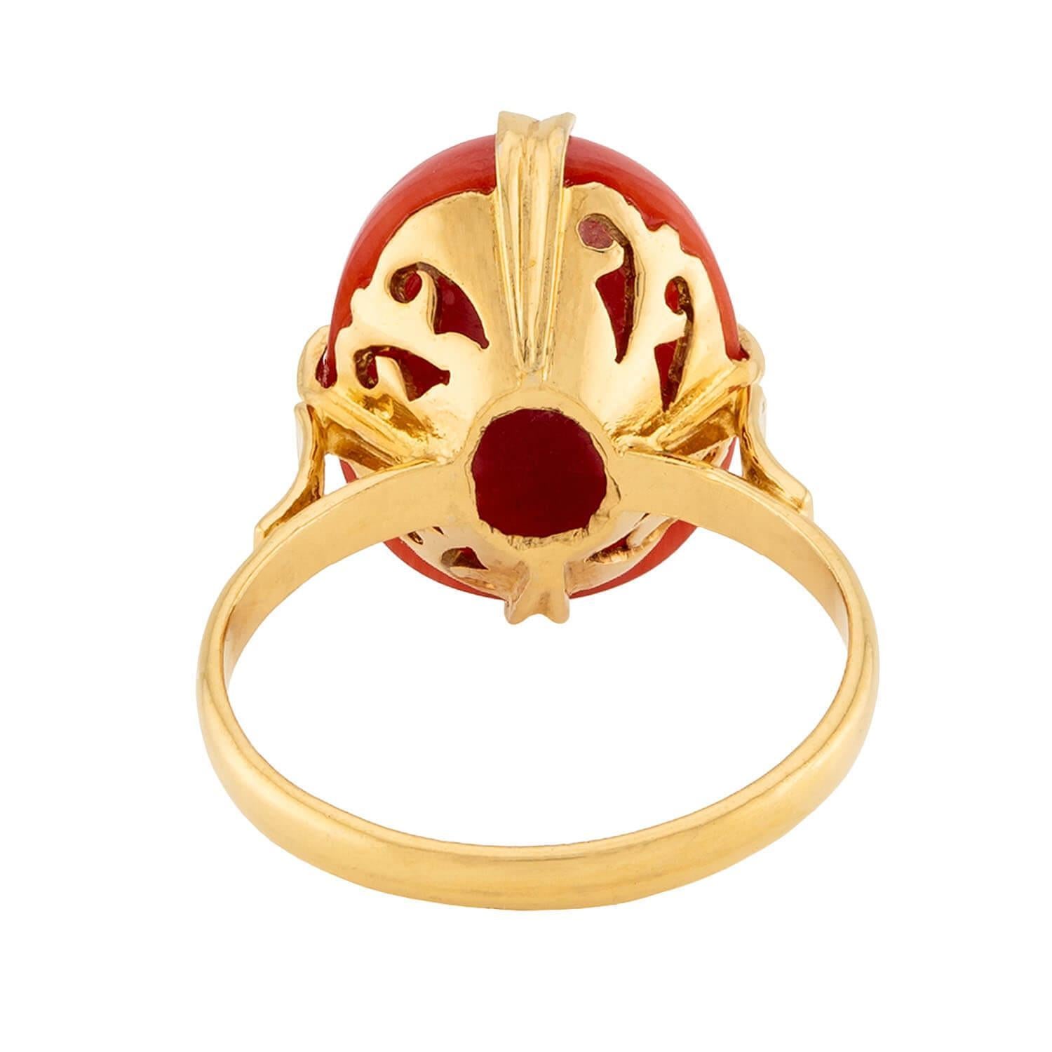 Anello vittoriano in corallo 18k In condizioni buone in vendita a Narberth, PA