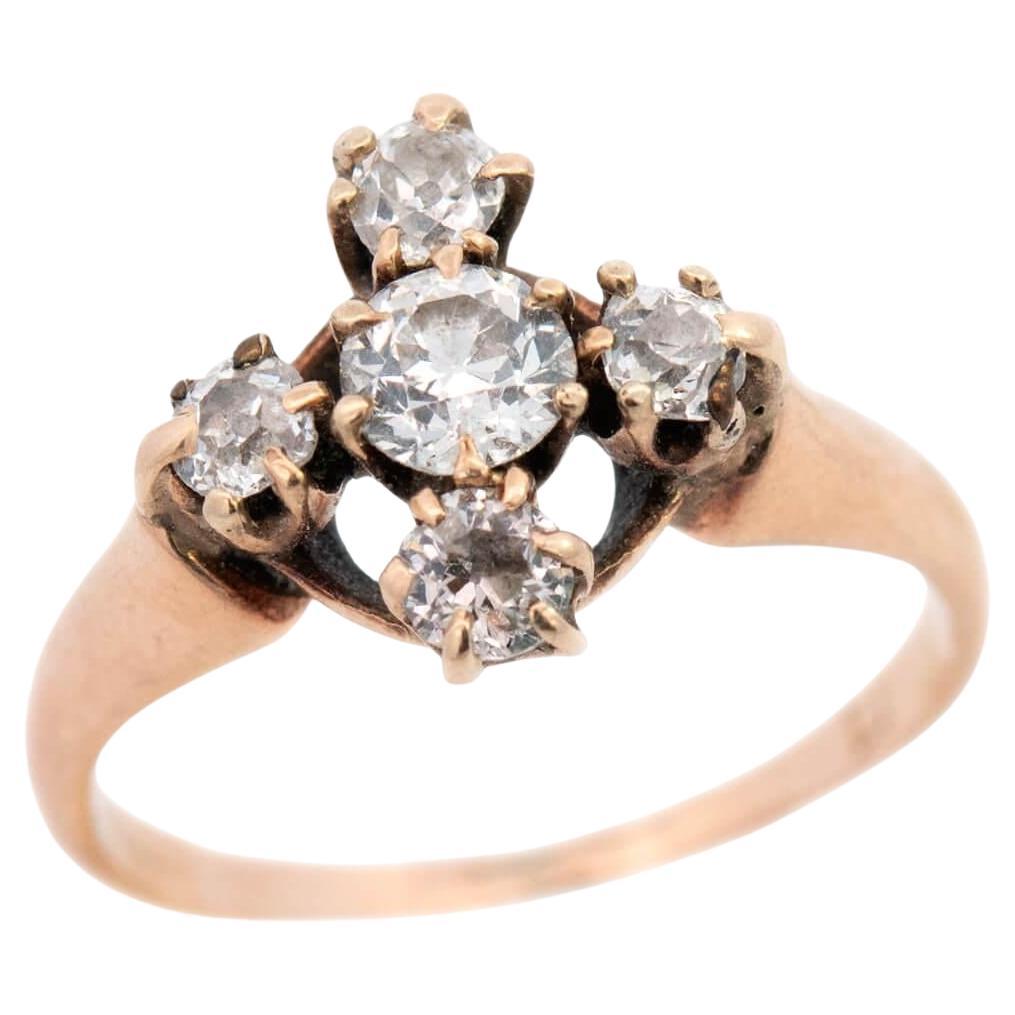Anello vittoriano con motivo a croce in diamanti 18k