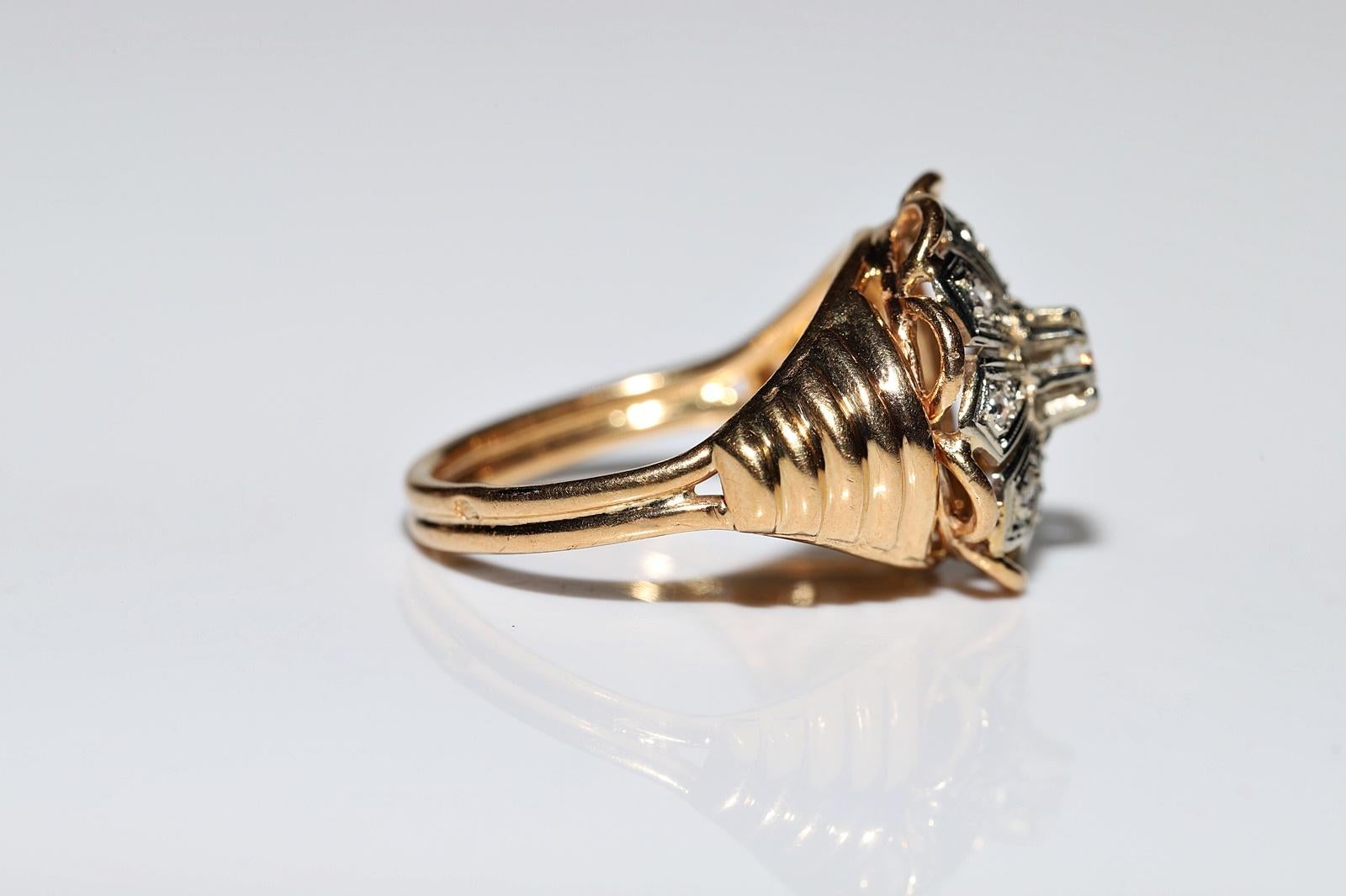 Victorian 18k Gold 1900s Natural Diamond Decorated Cocktail Ring  For Sale 3