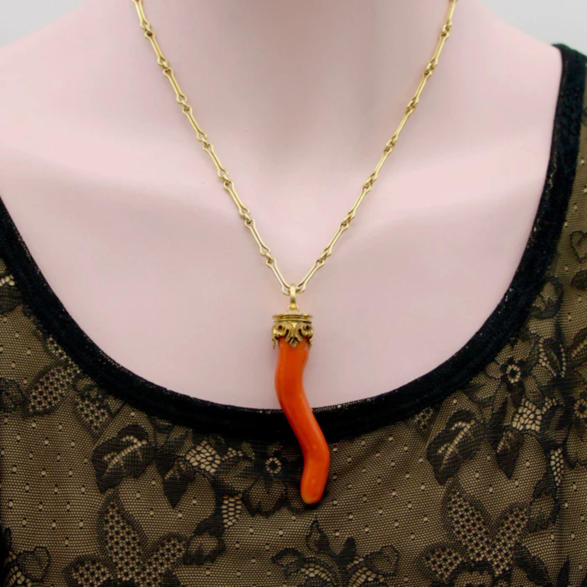 Victorian 18K Gold Capped Large Coral Large Cornicello Pendant For Sale 2