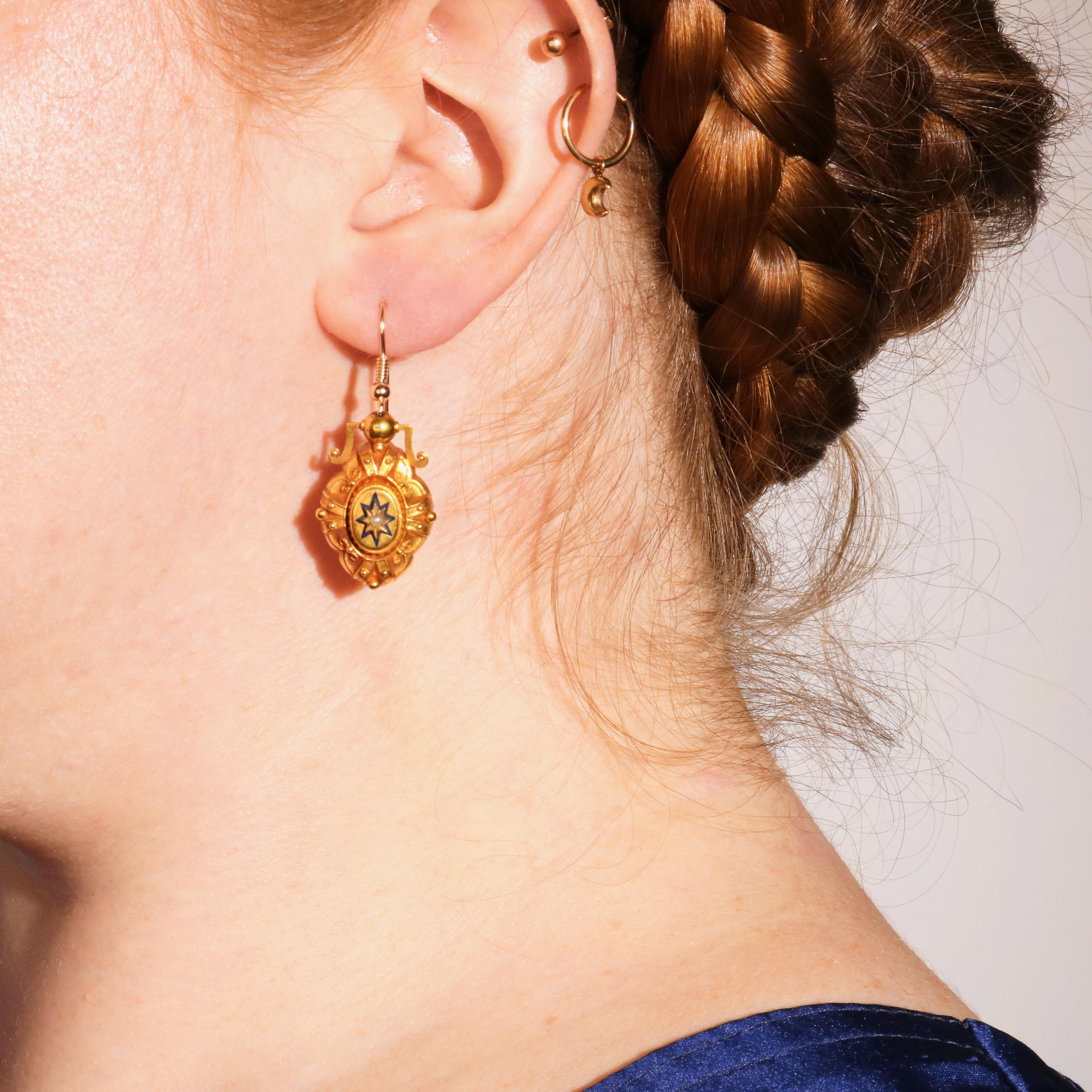 Victorian 18K Gold Etruscan Revival Pearl & Blue Enamel Brooch & Earrings Set For Sale 6
