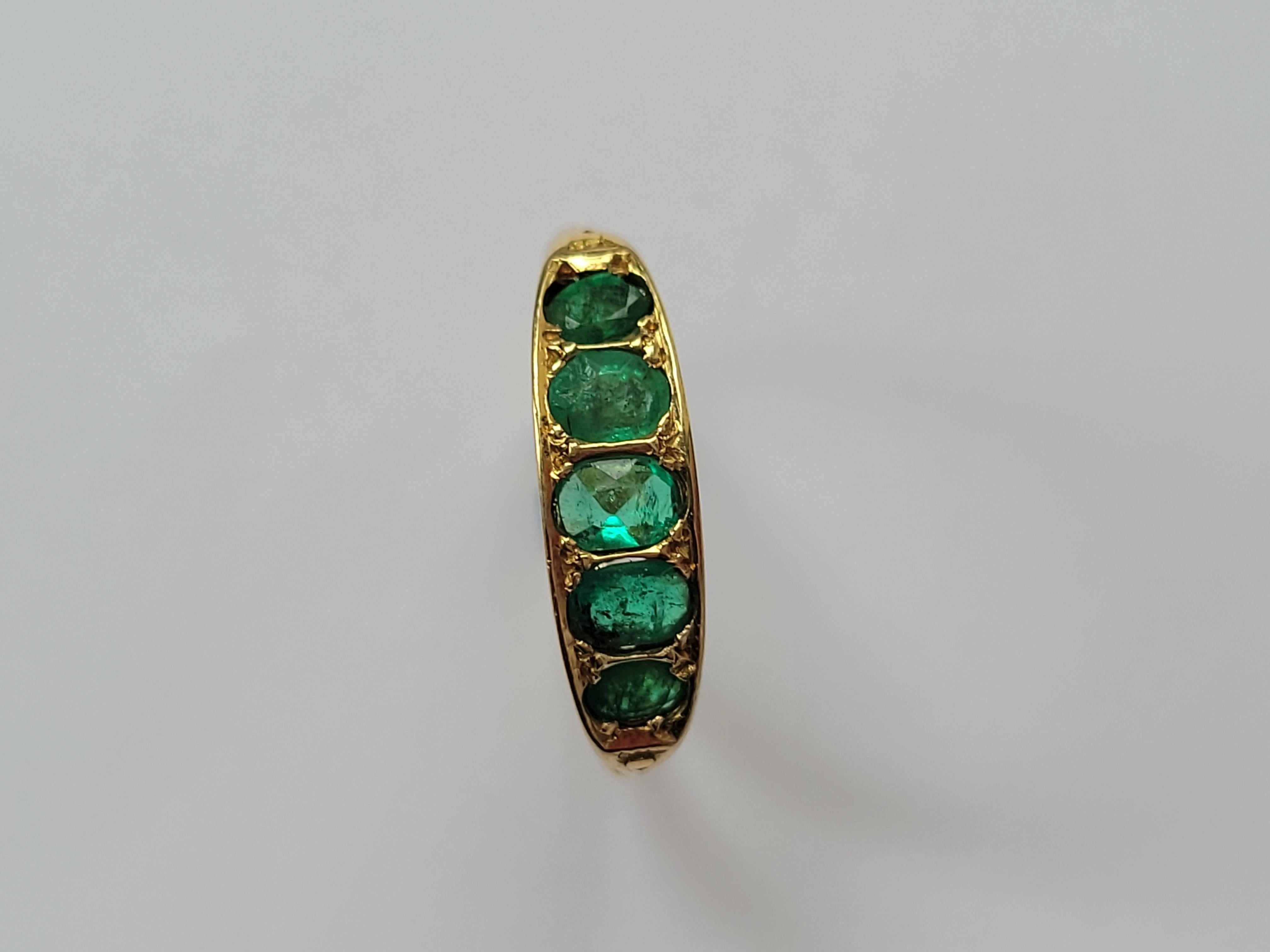 Victorian 18K Gold five Emerald ring For Sale 4