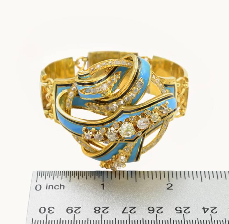 Victorian 18 Karat Gold Old Mine Cut Diamond Bracelet with Blue and Black Enamel For Sale 1