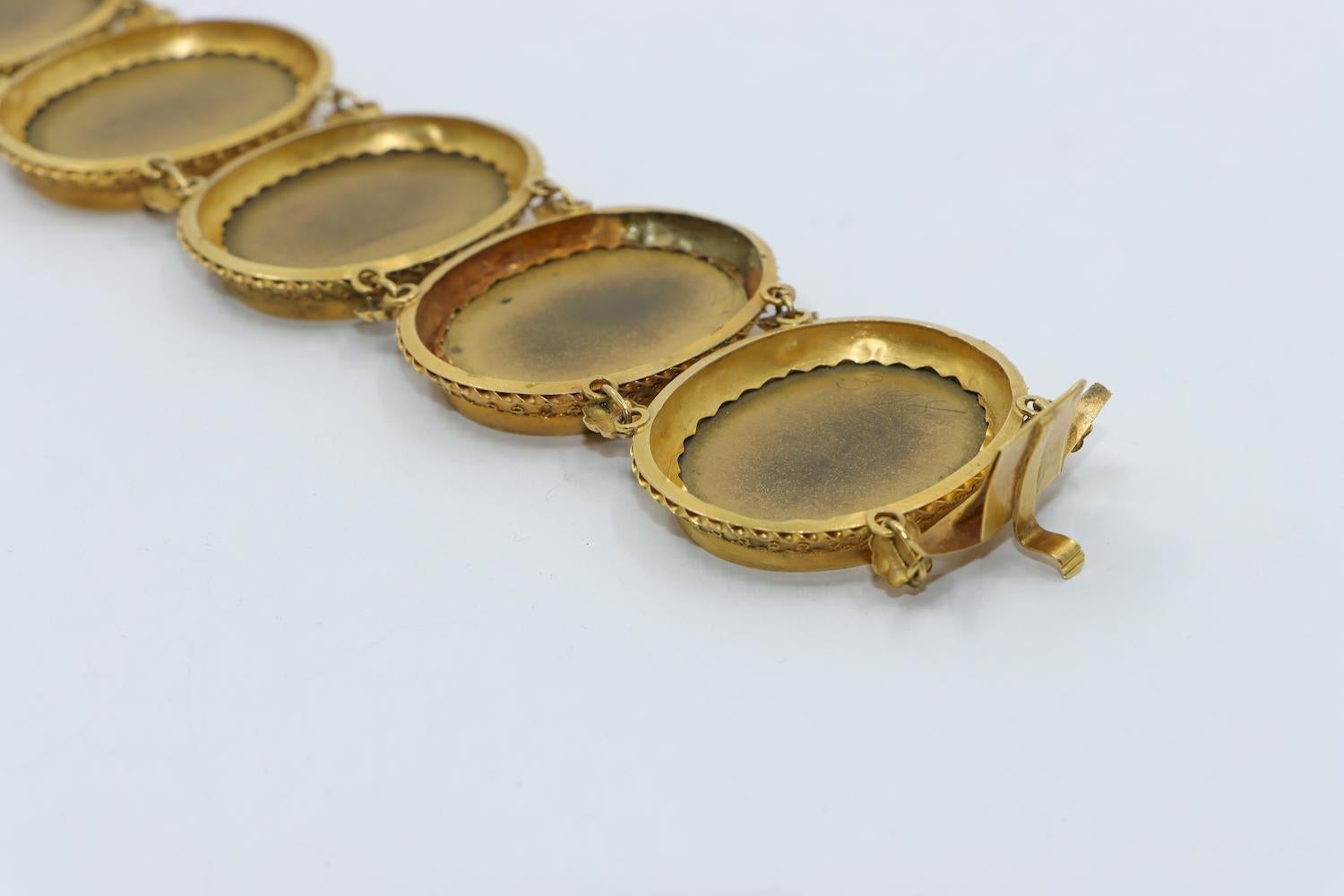 Viktorianisches 18K Gold Pietra Dura Armband im Angebot 12