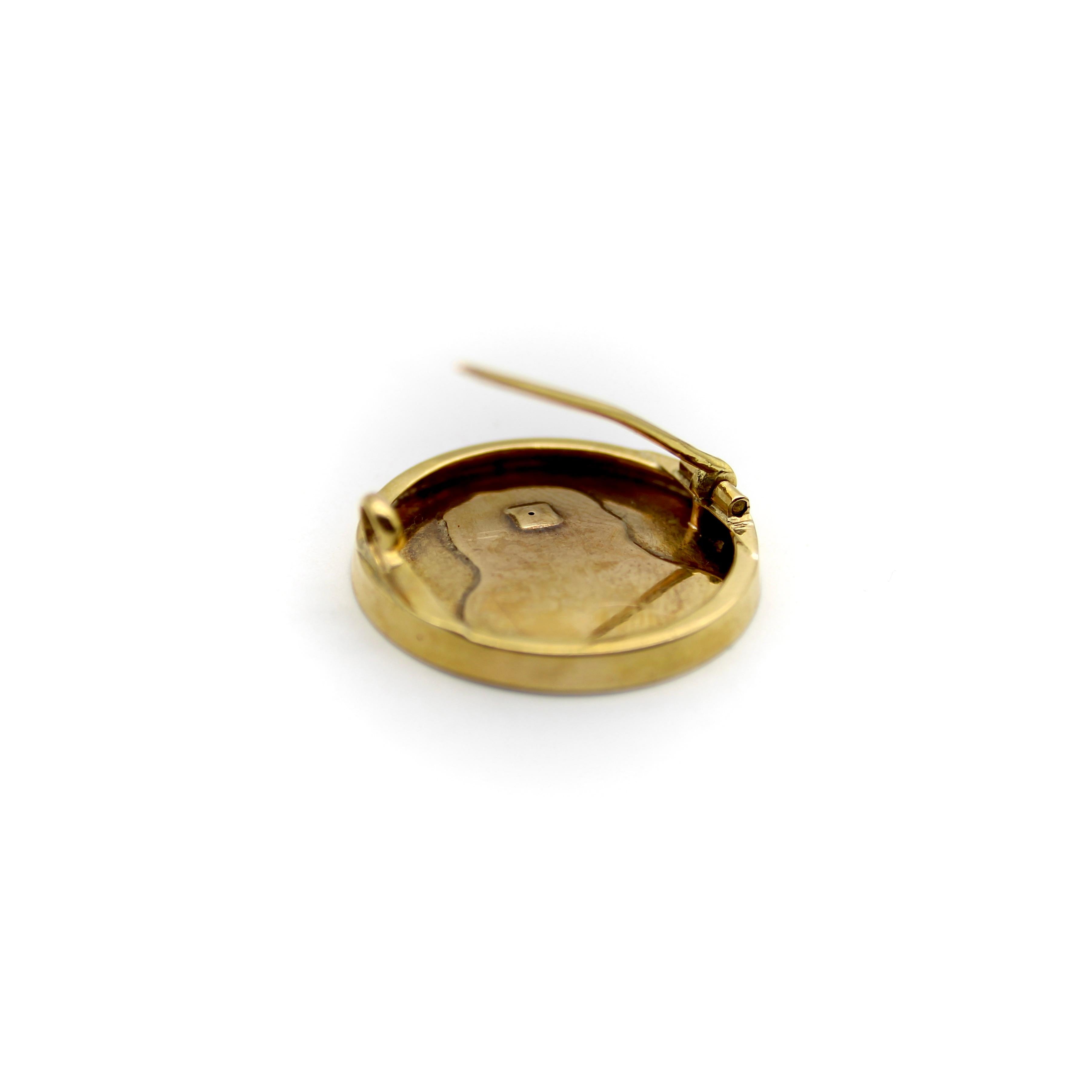 Victorian 18K Gold Portrait Miniature Enamel Brooch with Rose Cut Diamond For Sale 1