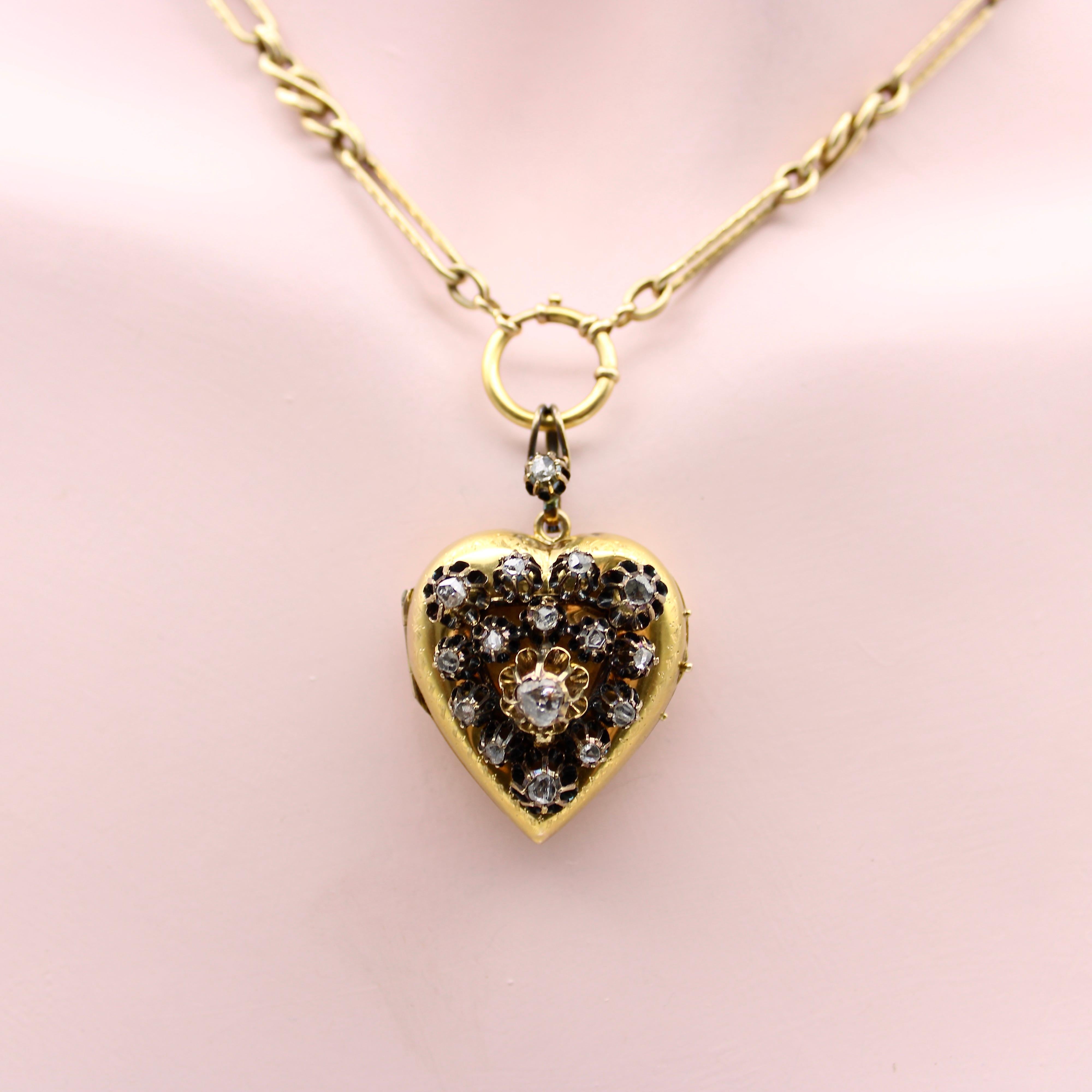 Victorian 18K Gold Rose Cut Diamond Encrusted Heart Locket For Sale 2