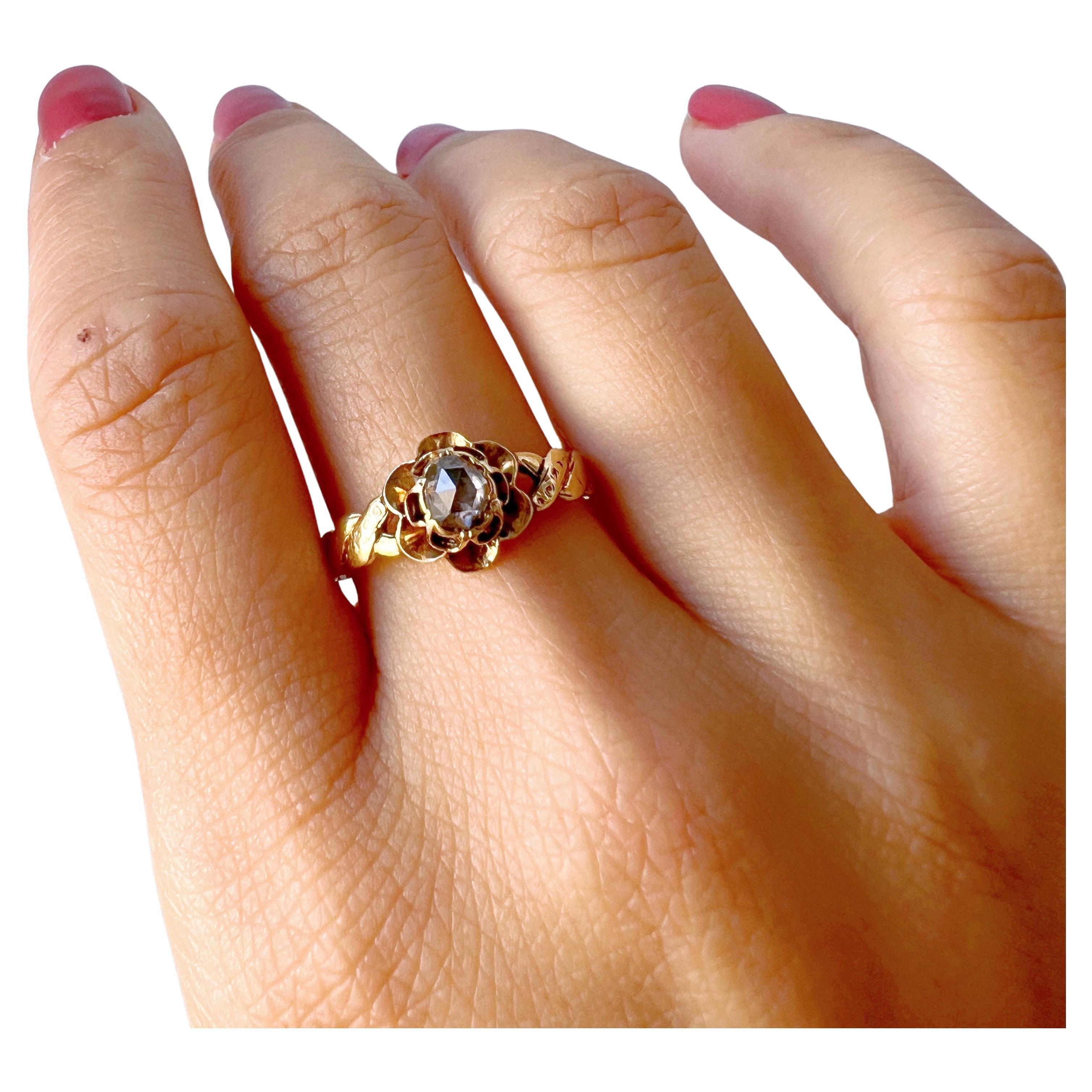 Viktorianischer Ring aus 18 Karat Gold mit Diamanten im Rosenschliff und Blumen