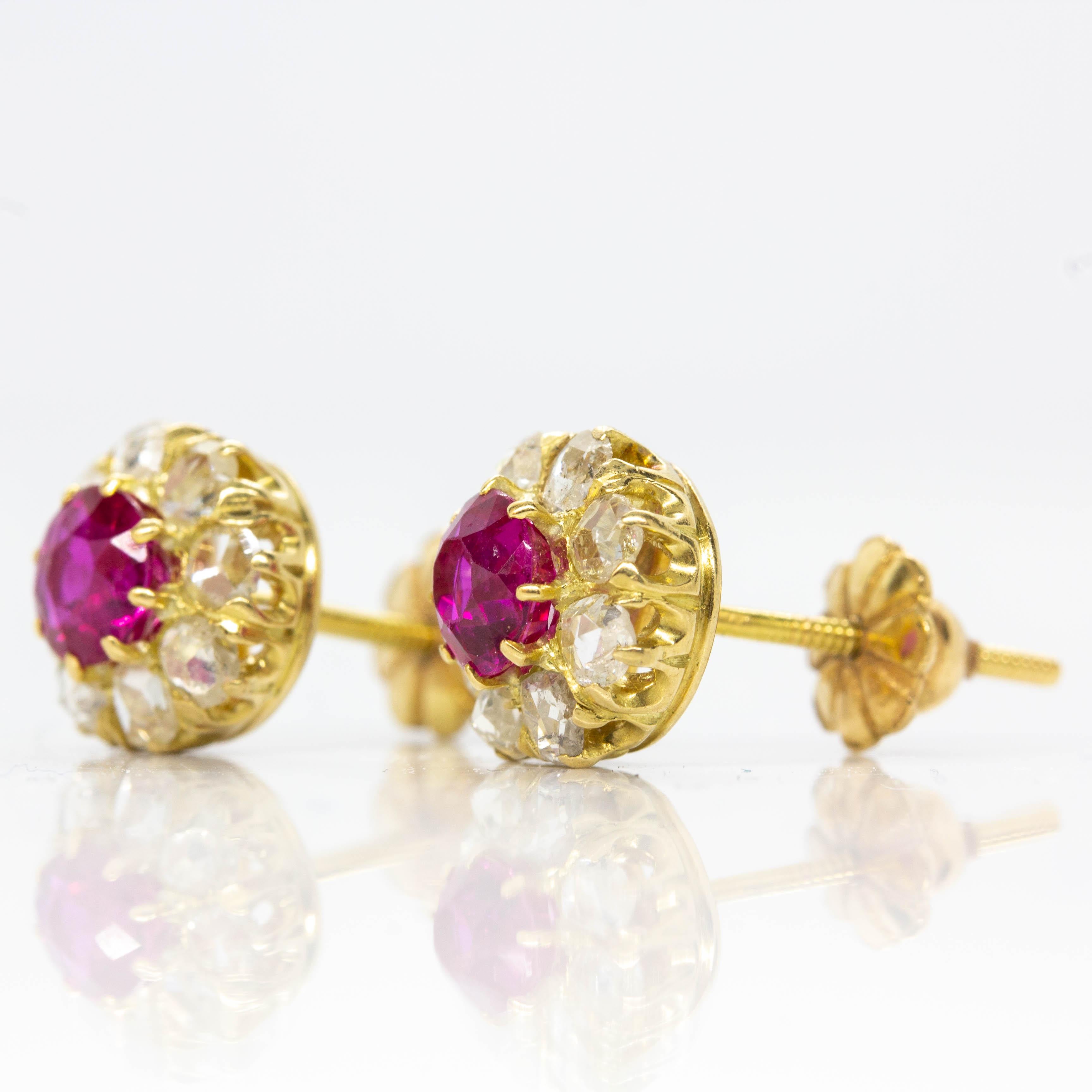 Victorian 18K Gold Rubies and Diamonds Earrings (Viktorianisch)