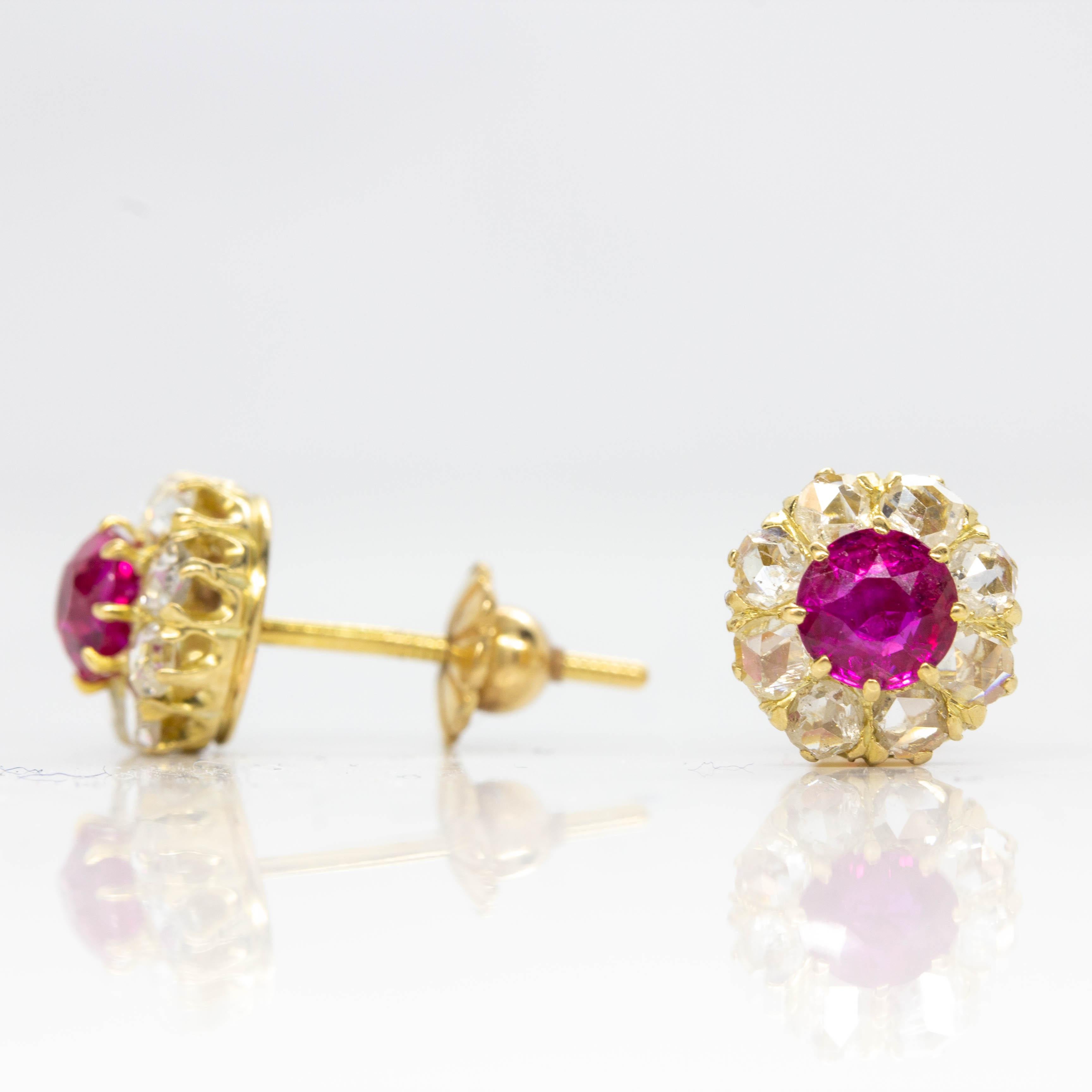 Victorian 18K Gold Rubies and Diamonds Earrings im Zustand „Hervorragend“ in Miami, FL