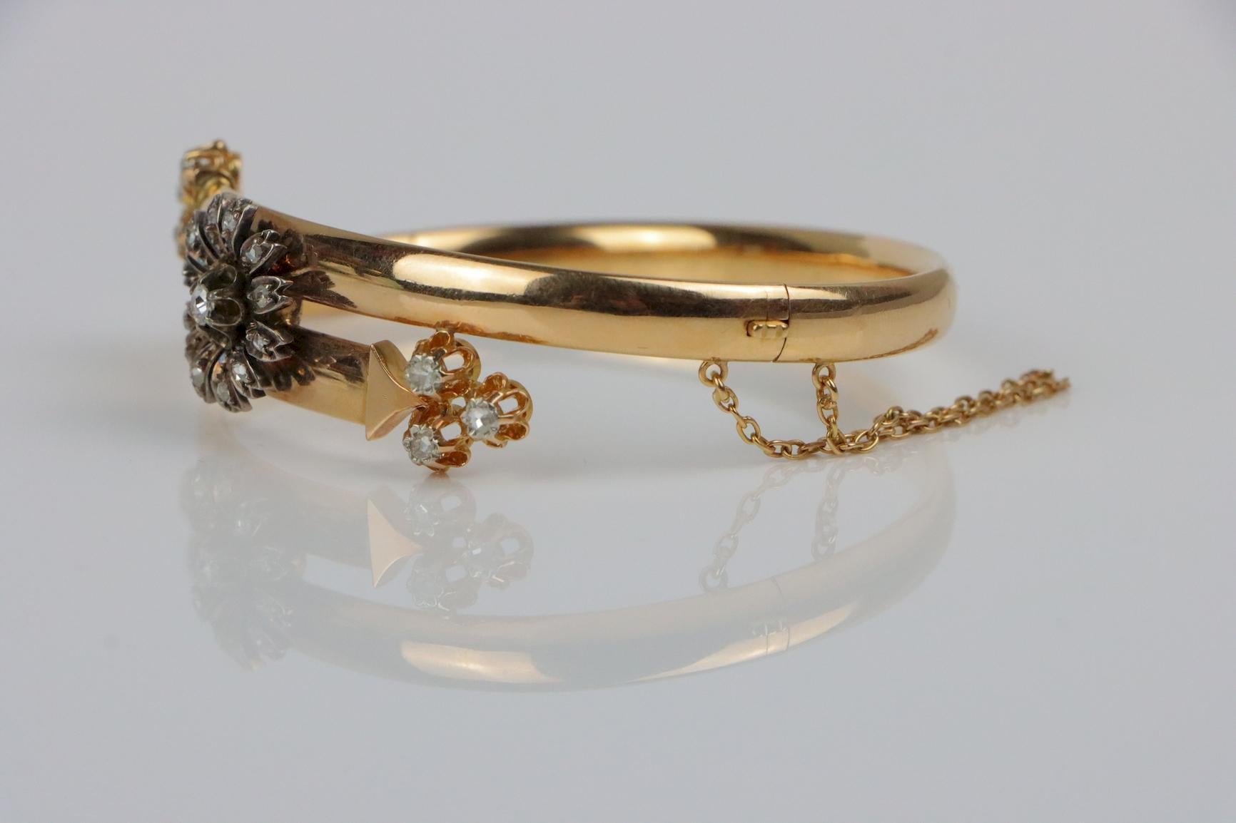 Bracciale vittoriano in oro e argento 18 carati con fiori e diamanti In condizioni buone in vendita a Flushing, NY