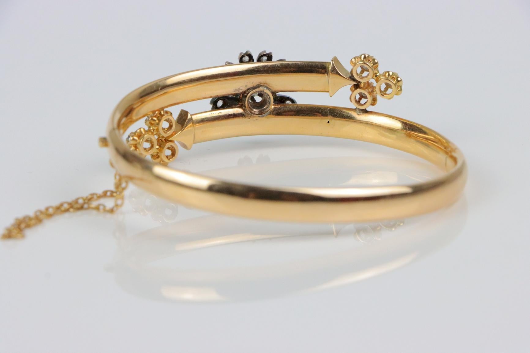 Bracciale vittoriano in oro e argento 18 carati con fiori e diamanti in vendita 1