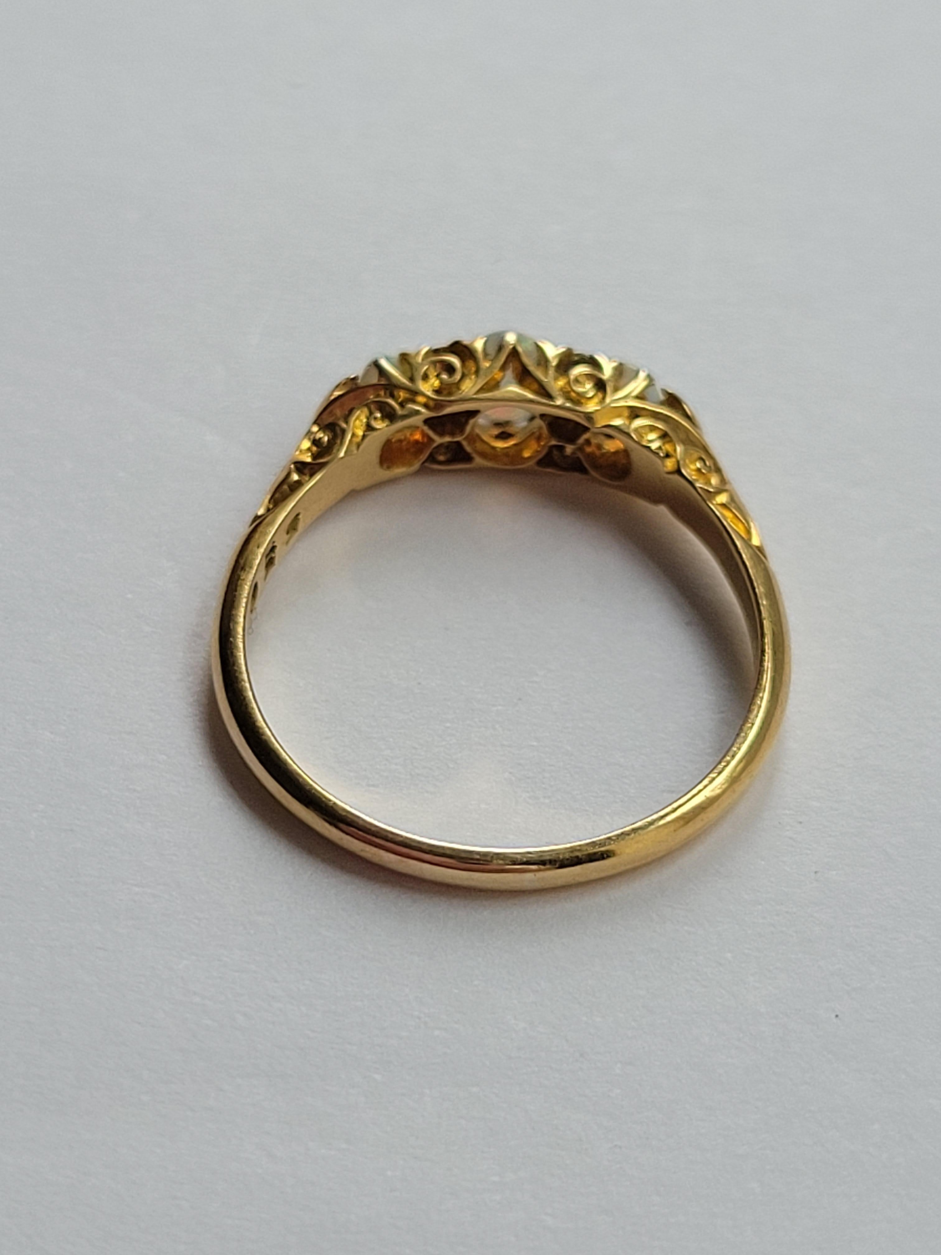 Victorian 18K Gold Three Opal Diamond Ring In Good Condition In Boston, Lincolnshire