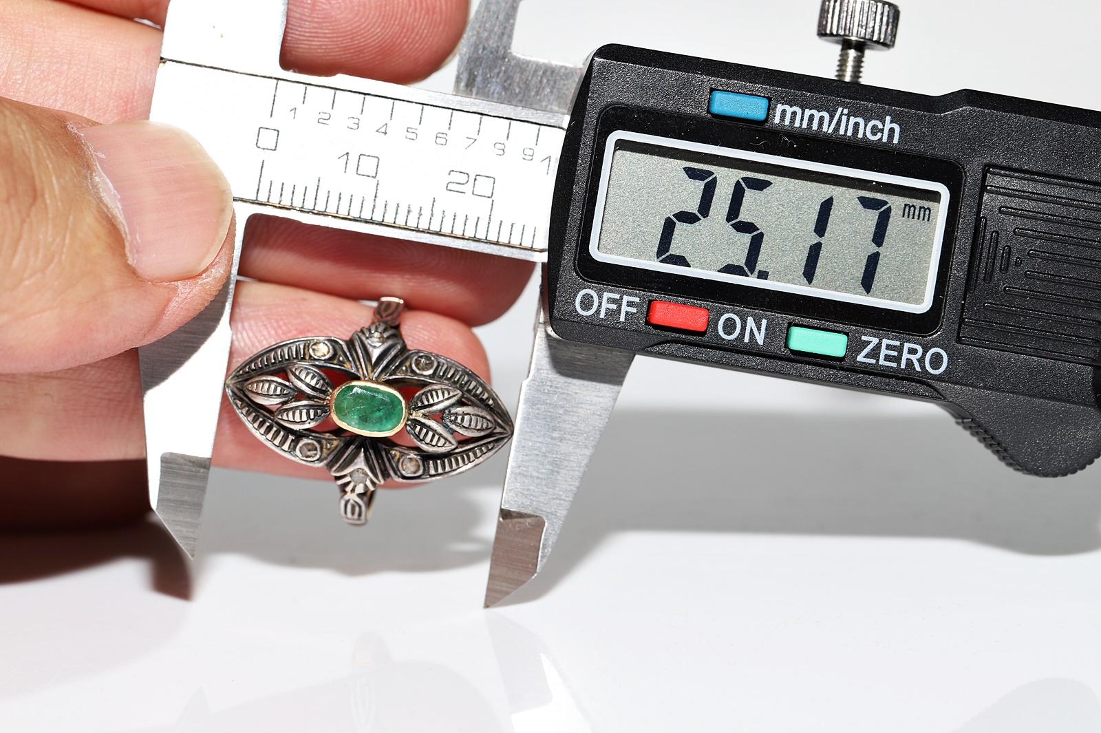 Viktorianischer Navette-Ring, viktorianisch, 18 Karat Gold Top Silber natürlicher Diamant im Rosenschliff und Smaragd im Angebot 4