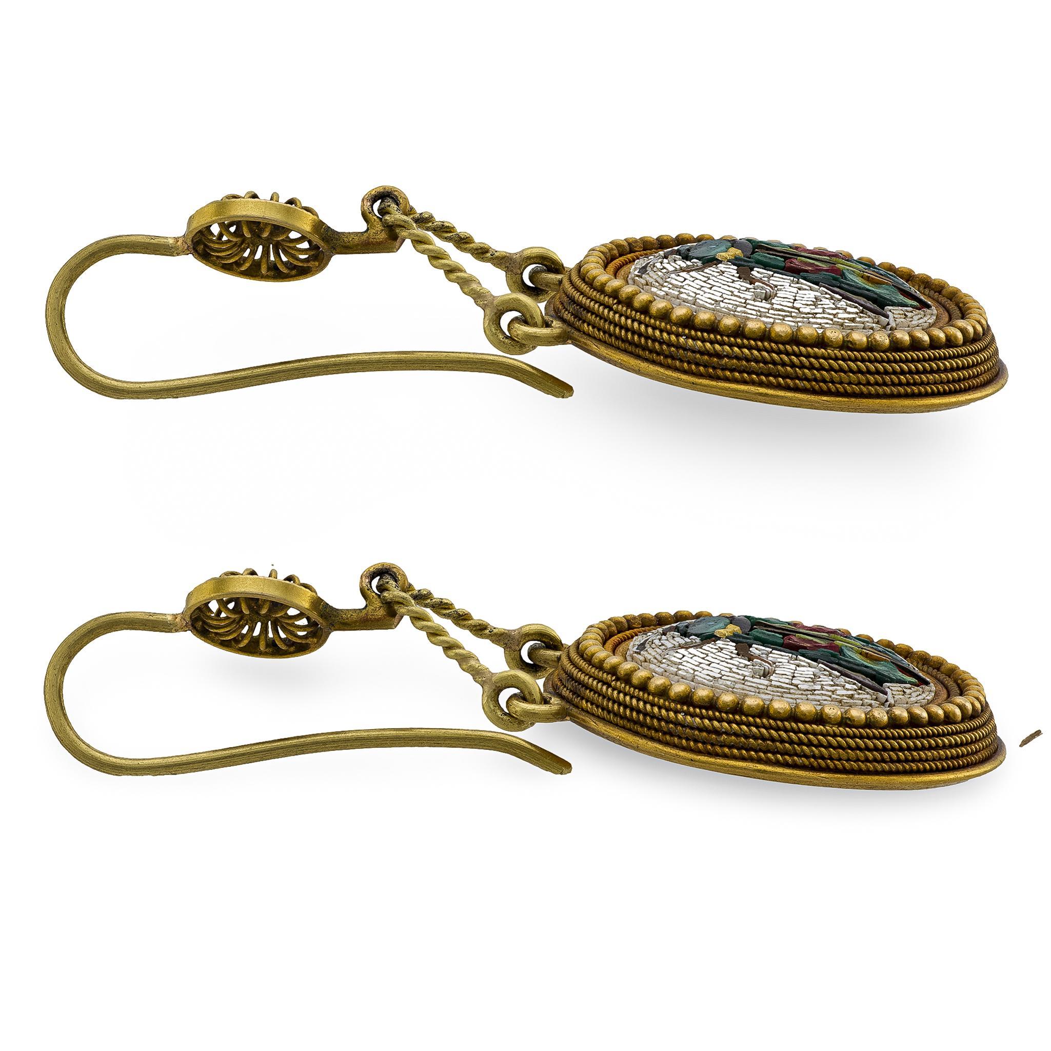 Pendientes Victorianos 18k Italianos Micro Mosaico Mosca en Bueno estado para la venta en Narberth, PA