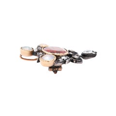 Spilla/pendente vittoriano in argento 18k/sterling con granato di assonite, diamanti e perle
