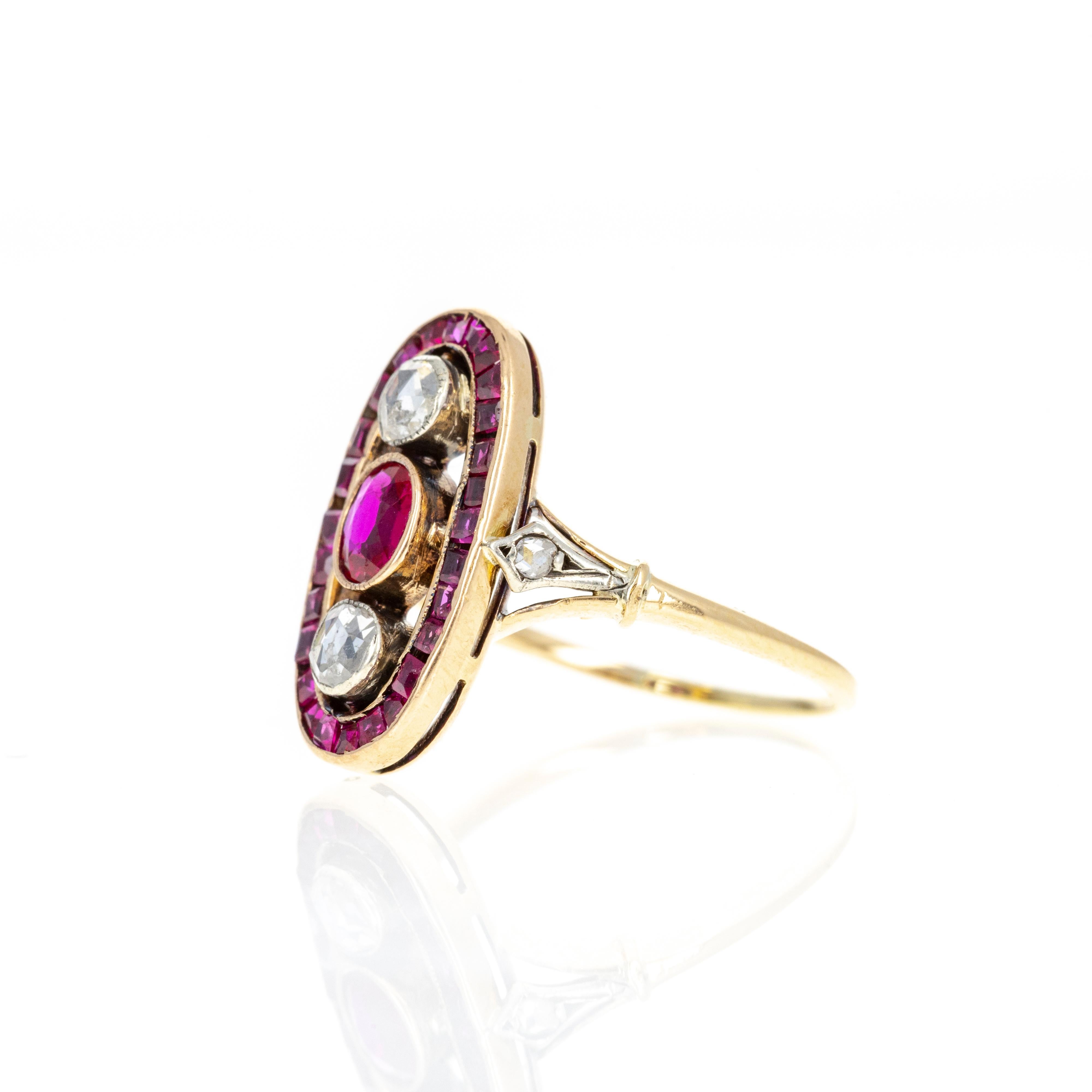 Bague victorienne en or jaune 18 carats avec rubis de 0,30 carat et diamants taille rose Excellent état - En vente à Cape May, NJ