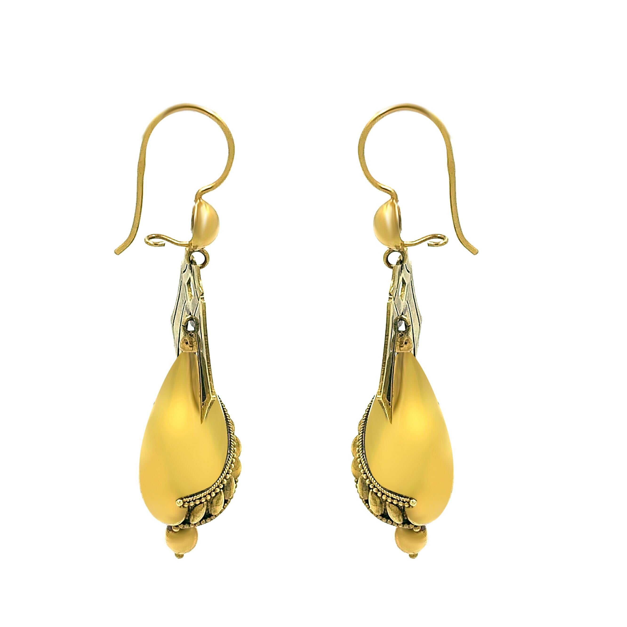 Victorian 18 Karat Yellow Gold Earrings For Sale 1
