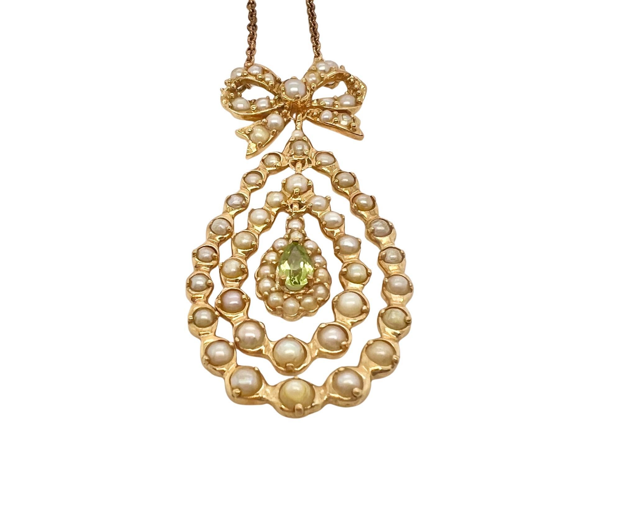 Collier victorien en or jaune 18k avec émeraude et perles de rocaille

Détails :
Or jaune 18k, émeraude taille poire, perles de rocaille 
Longueur du collier avec pendentif : 24cm
Poids : 11.0 gramme

En excellent état.