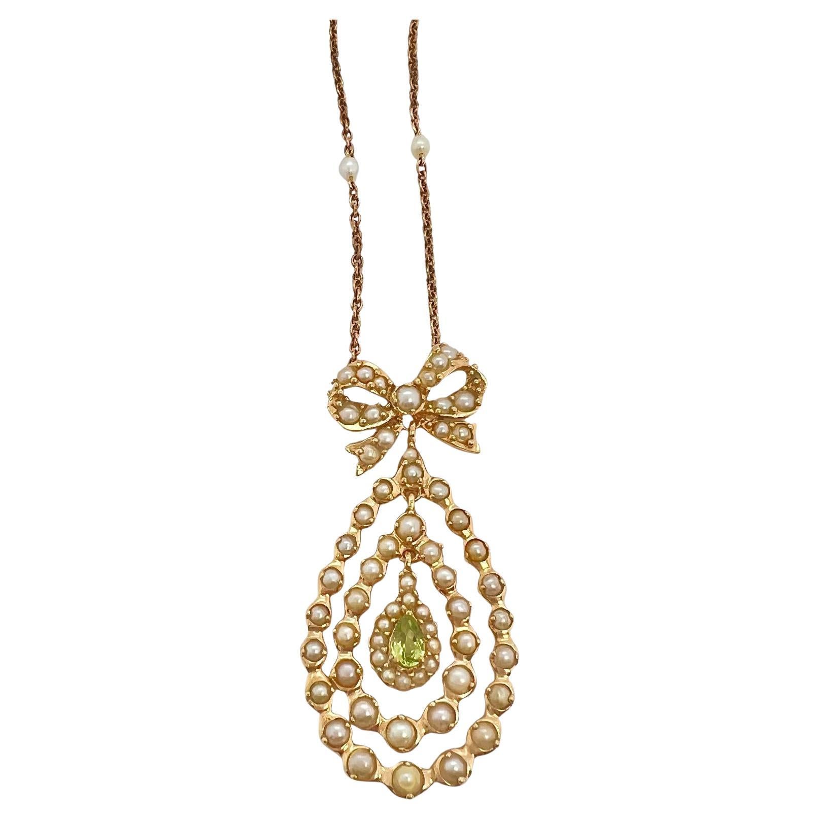 Collier victorien en or jaune 18k avec émeraude et perles de rocaille